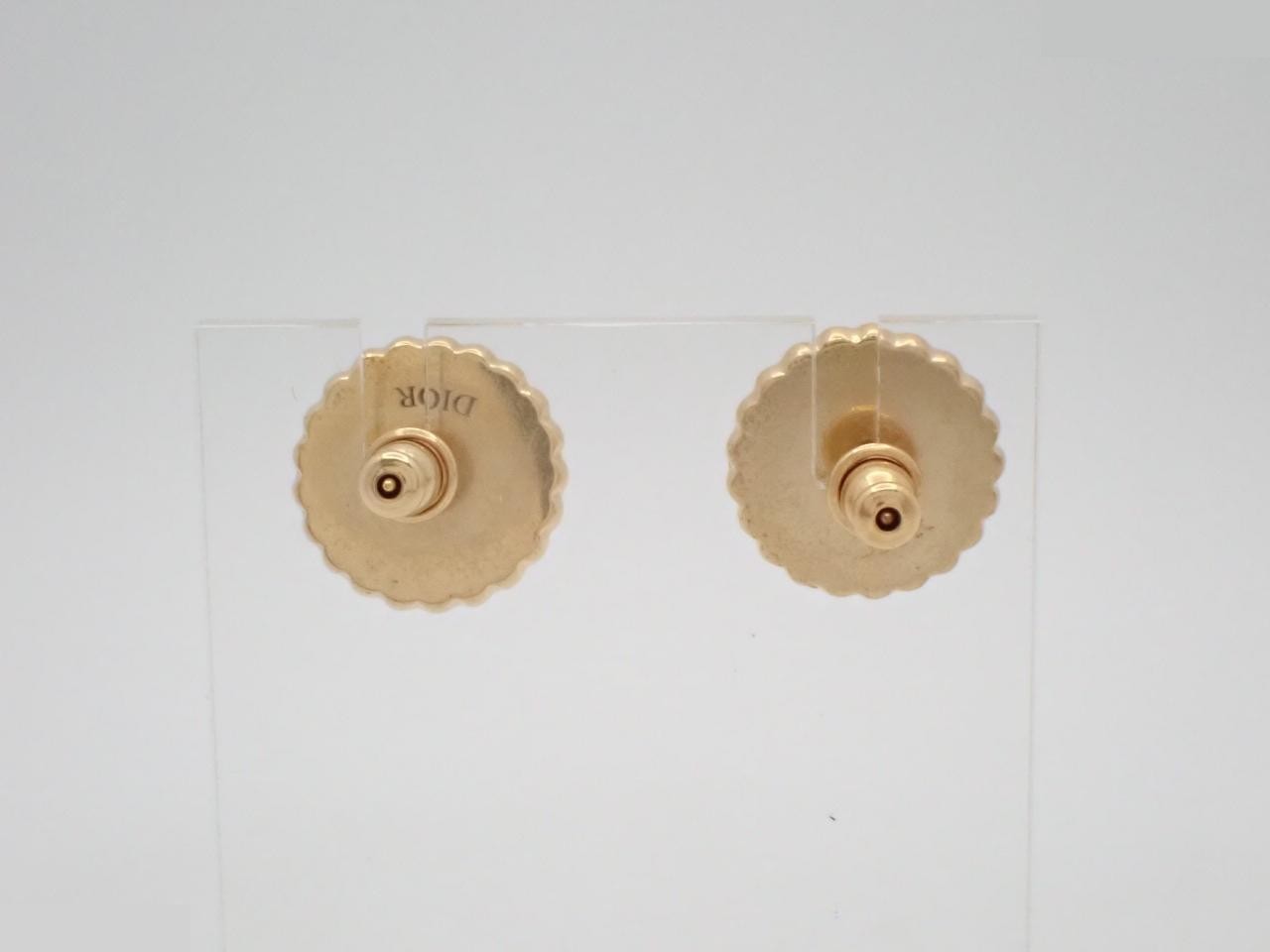 Petit Pearl CD Logo Other Line Precious Metal Earrings — view 2