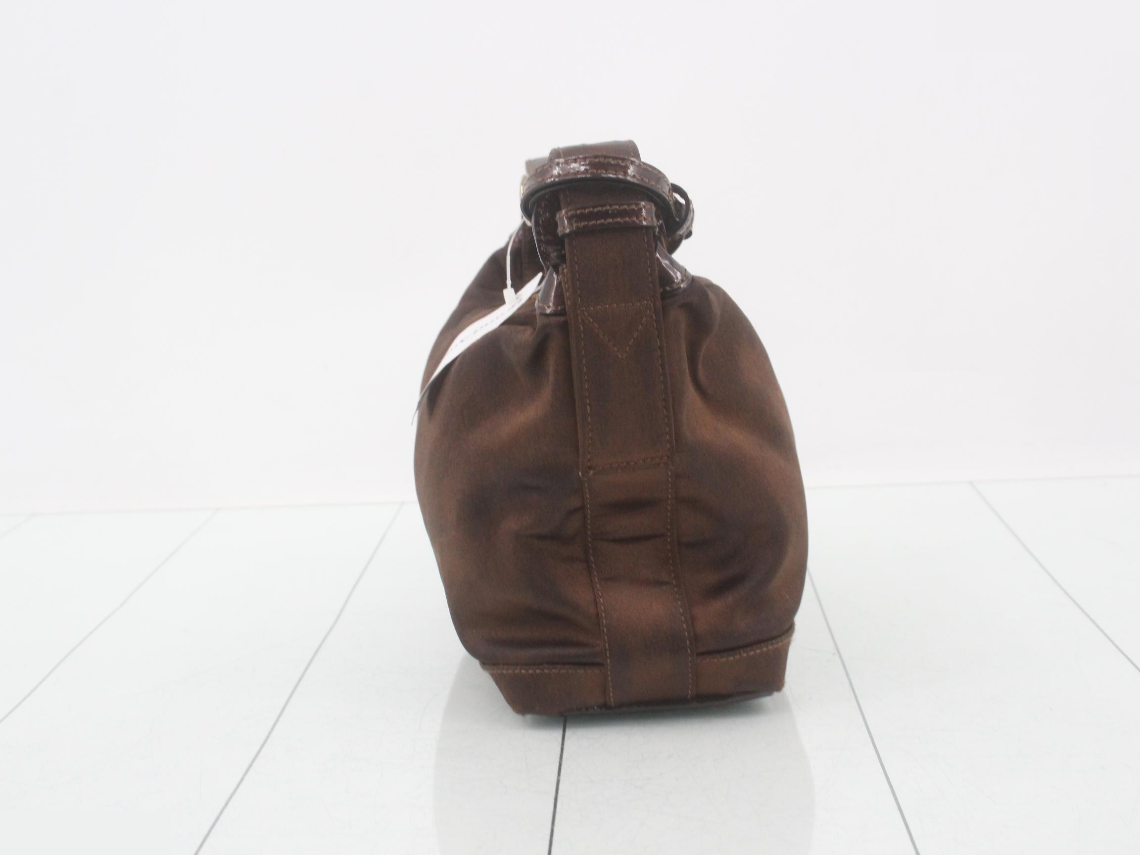 handbag — view 3
