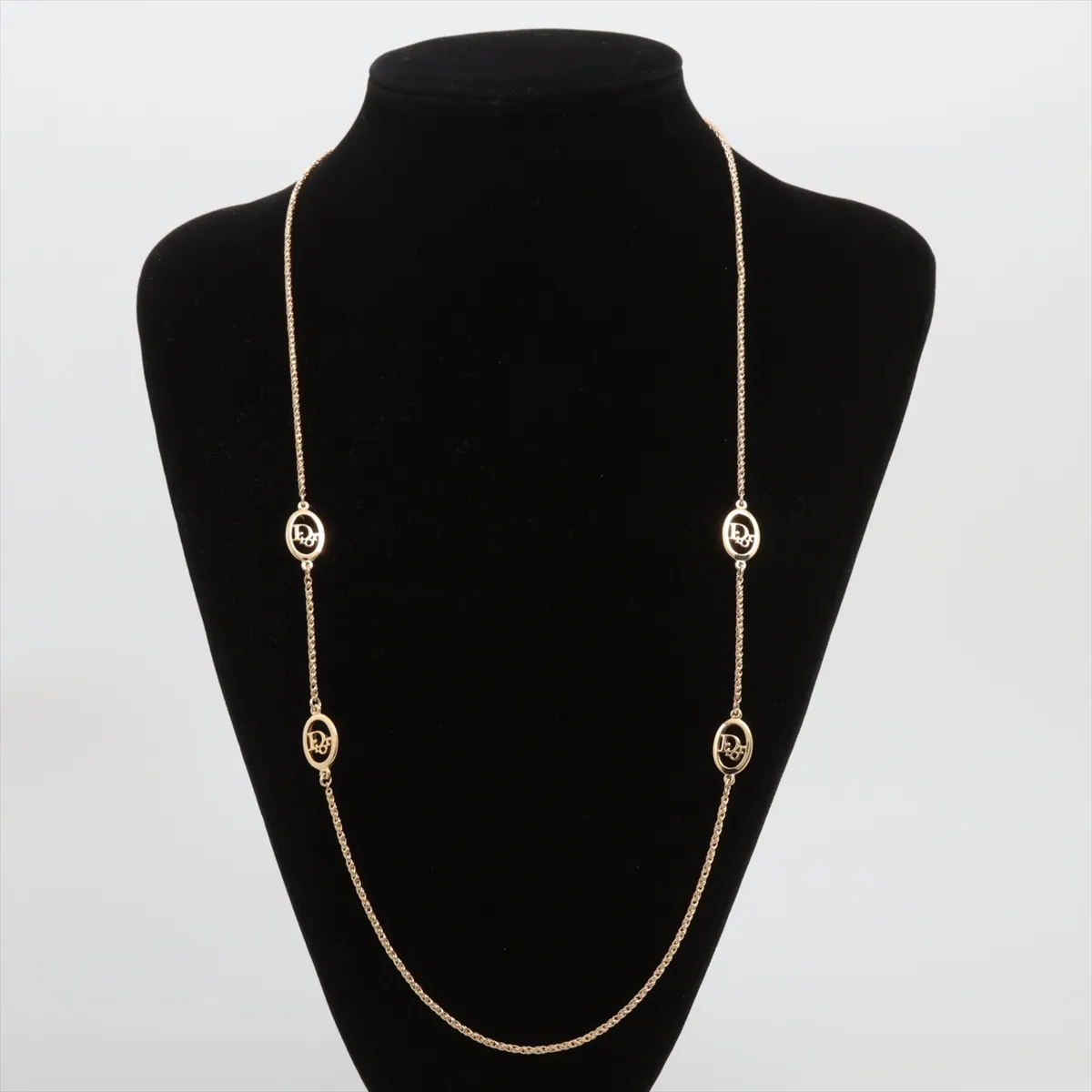 logo necklace, GP gold. Shows — view 6