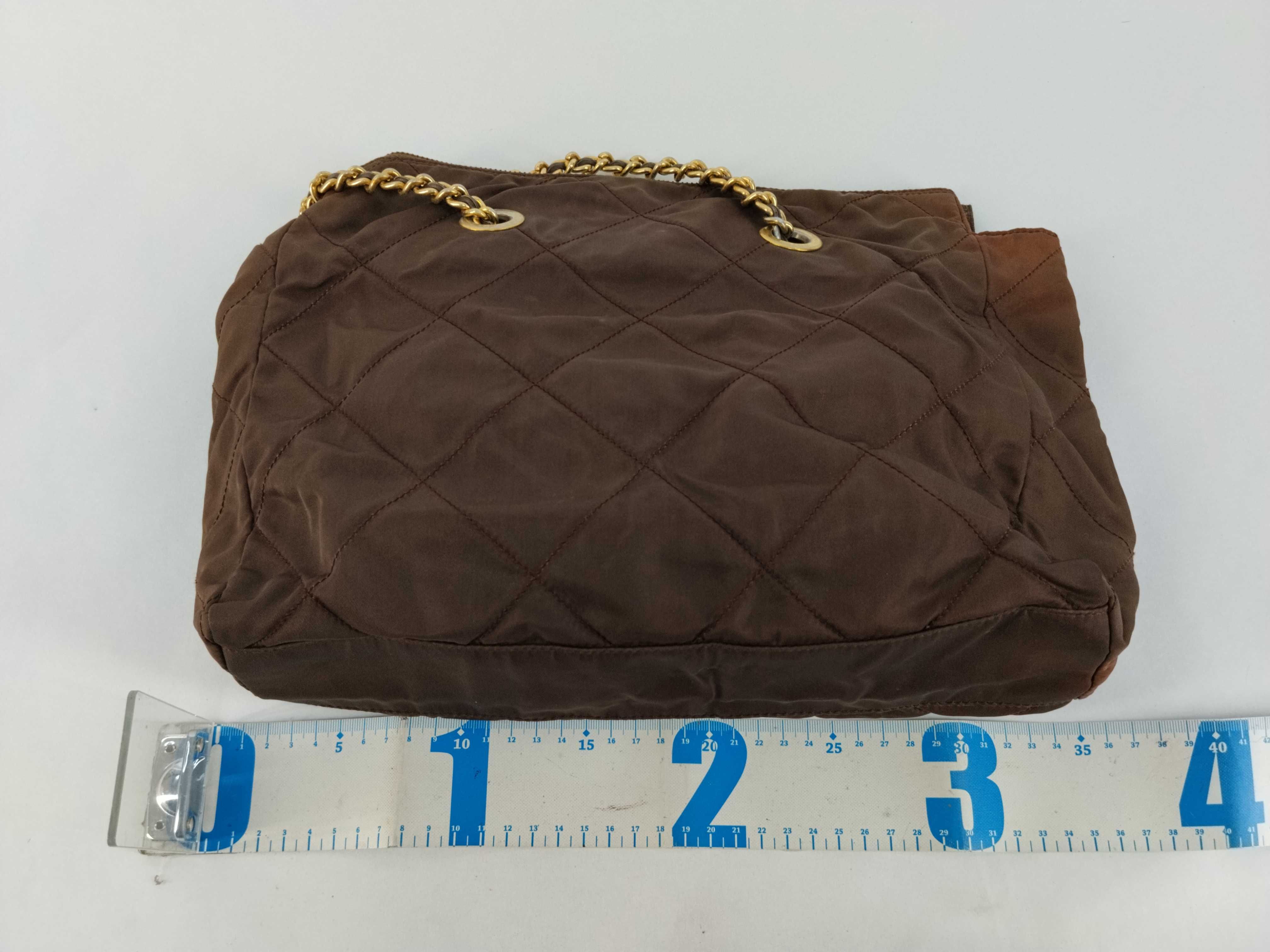 chain shoulder bag, quilted, brown. — view 2