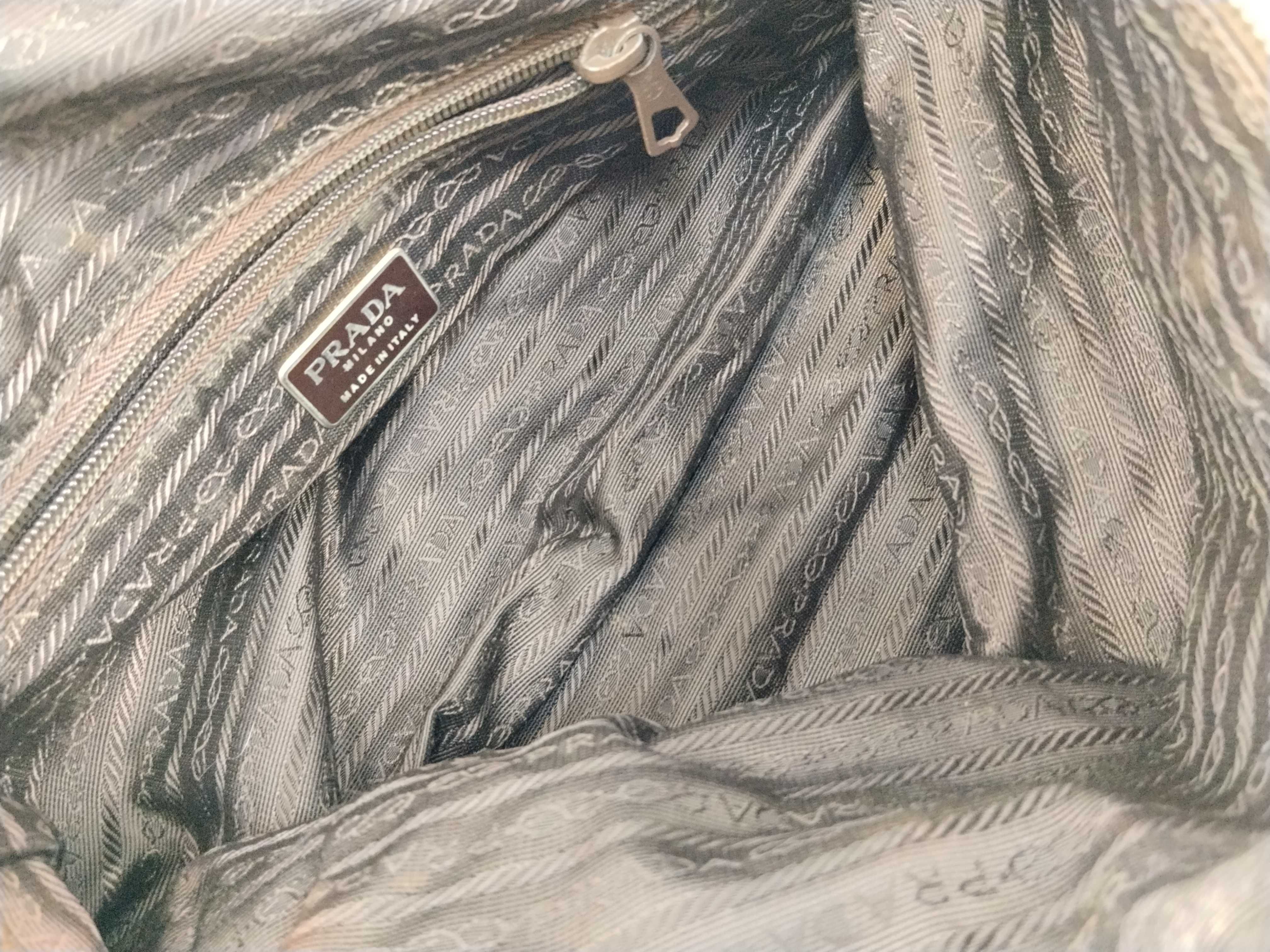 chain shoulder bag, quilted, brown. — view 11