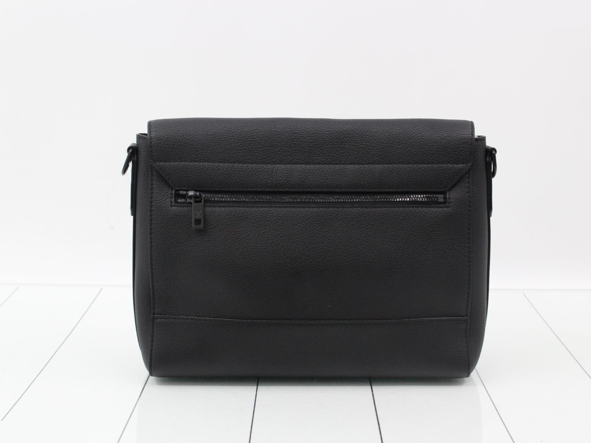 Aero Messenger Bag Shoulder Bag — view 2