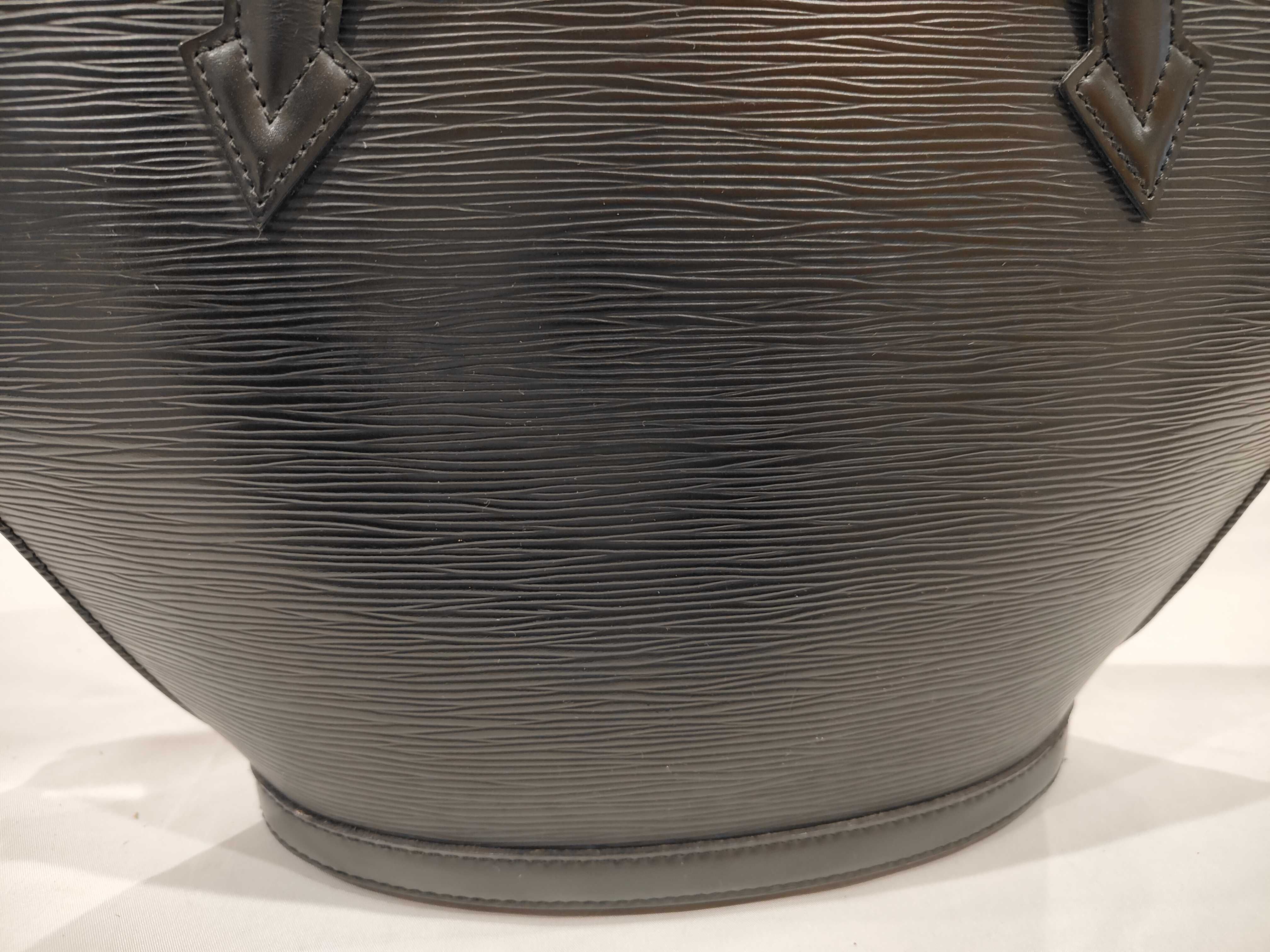 Epi Saint Jacques Handbag Noir Tote Bag — view 13