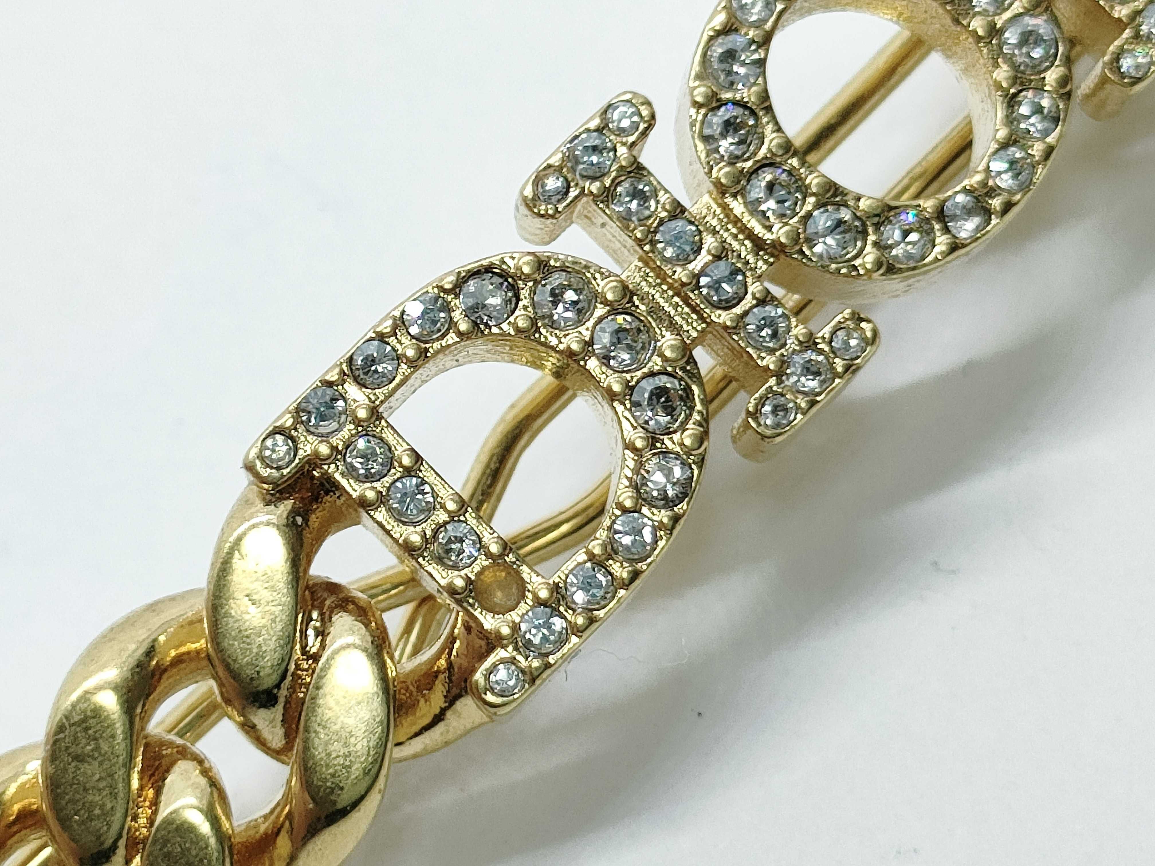 Rhinestone Logo Hairpin Hair Accessory — view 10