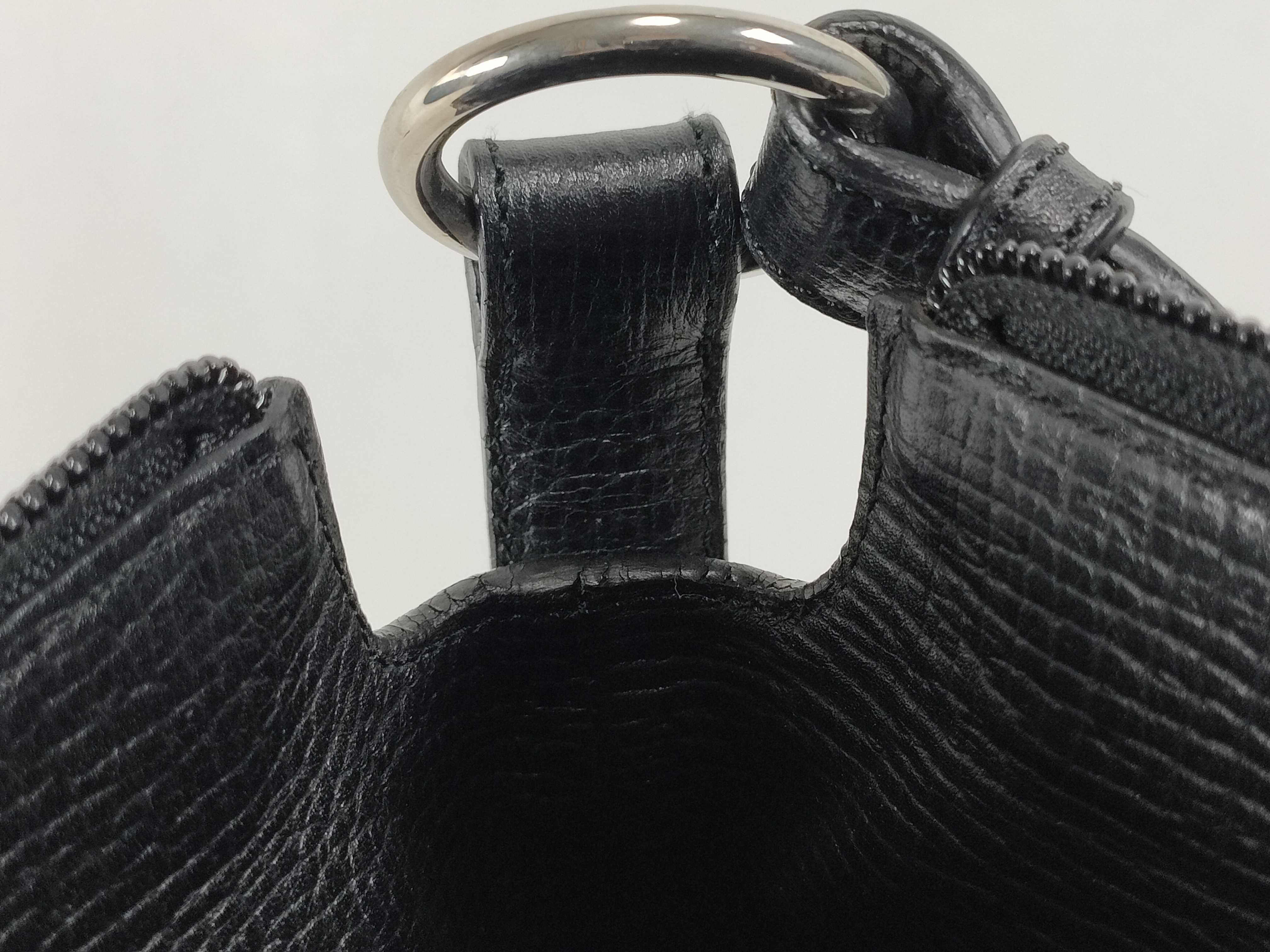 Leather One-Shoulder Bag (Shoulder Bag) — view 9