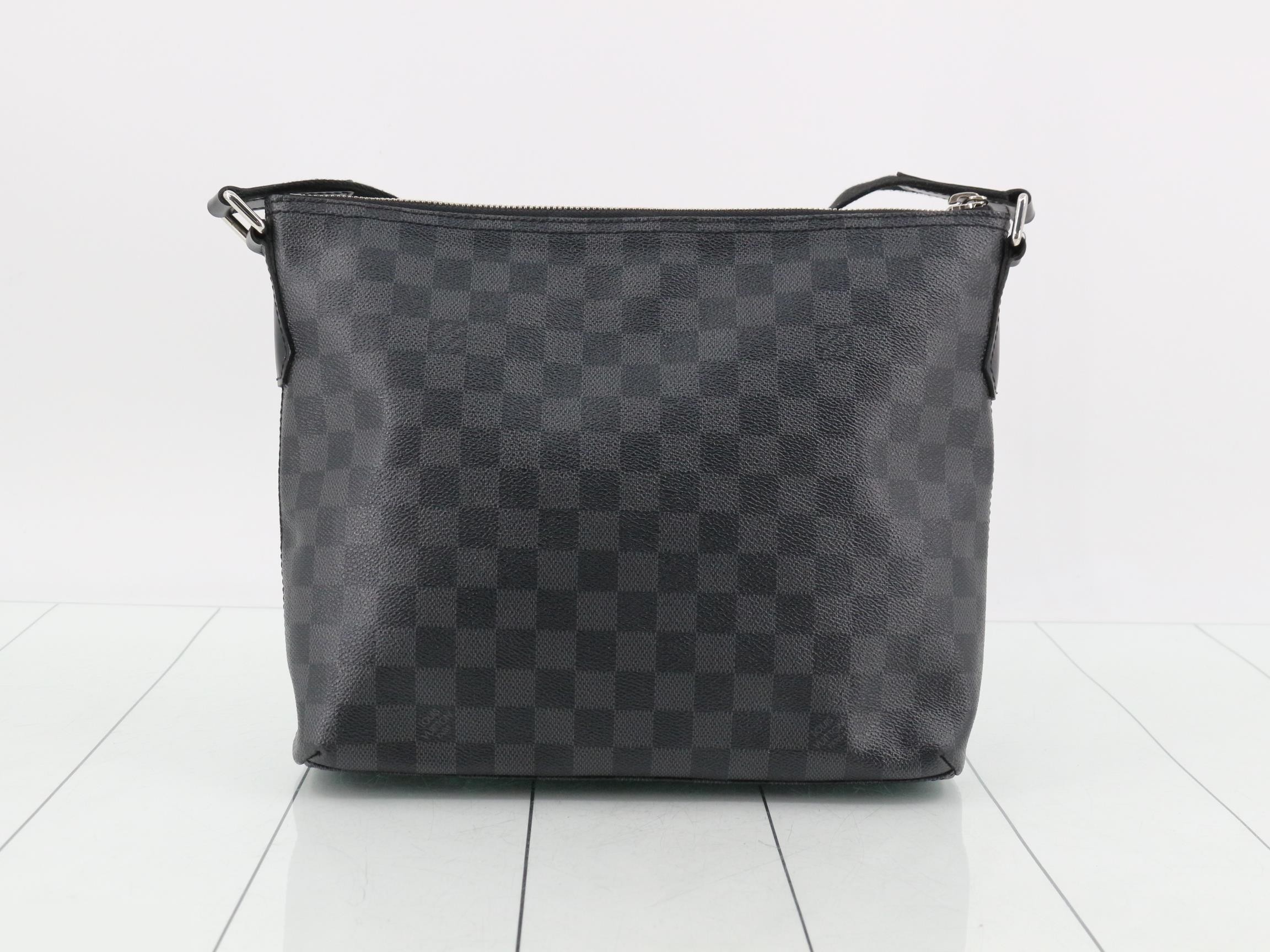 Damier Graphite Shoulder Bag — view 2