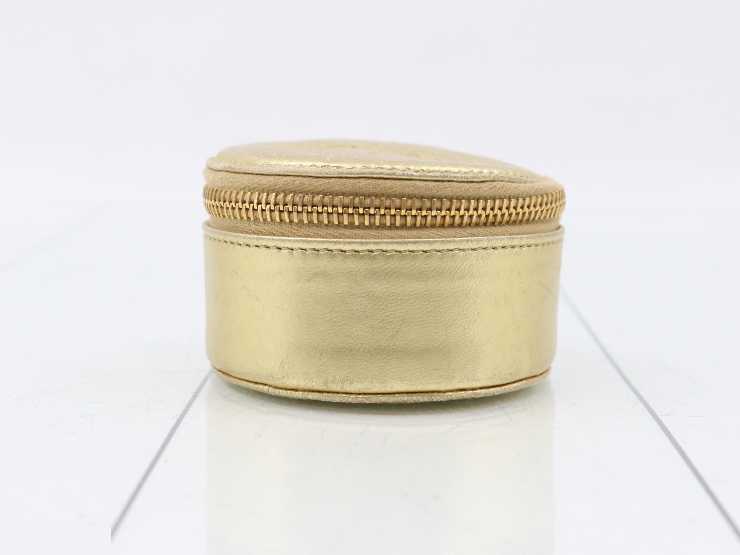 Accessory case — view 3