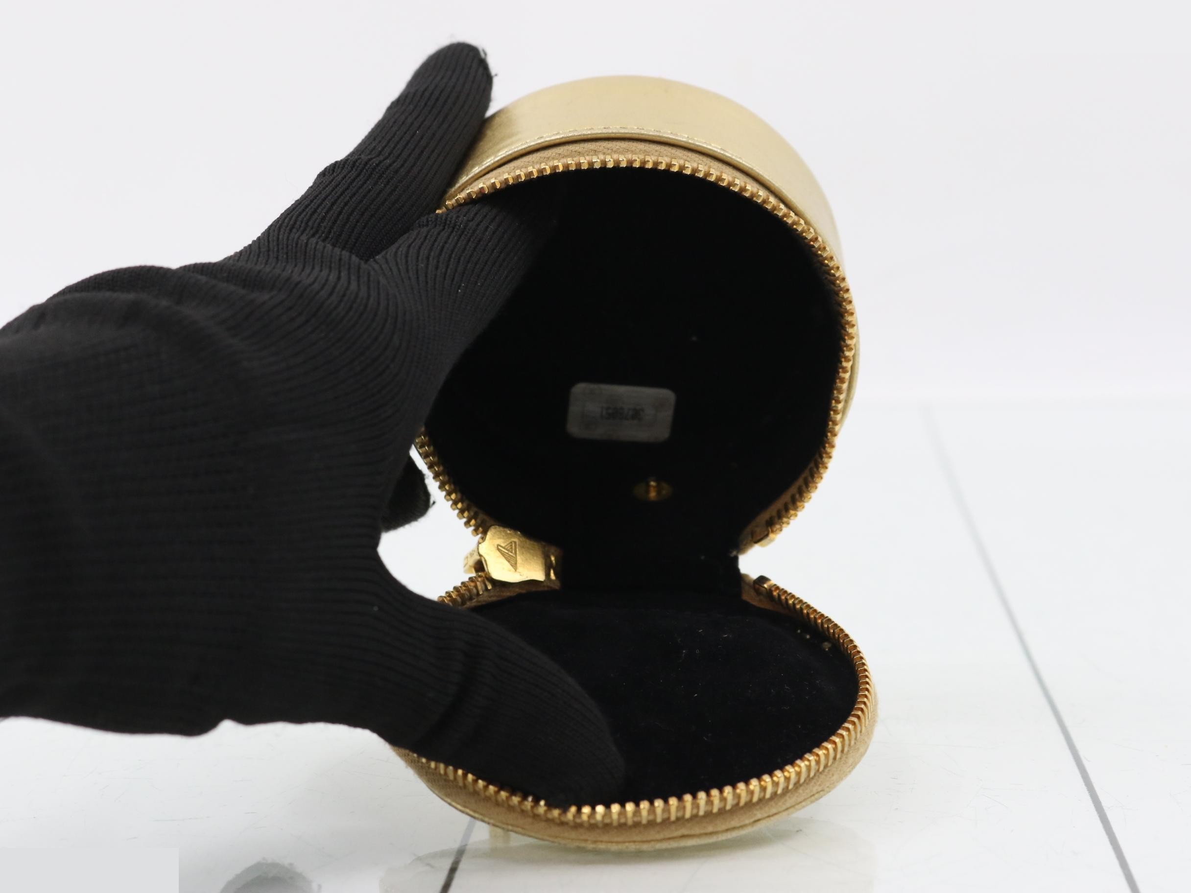 Accessory case — view 4