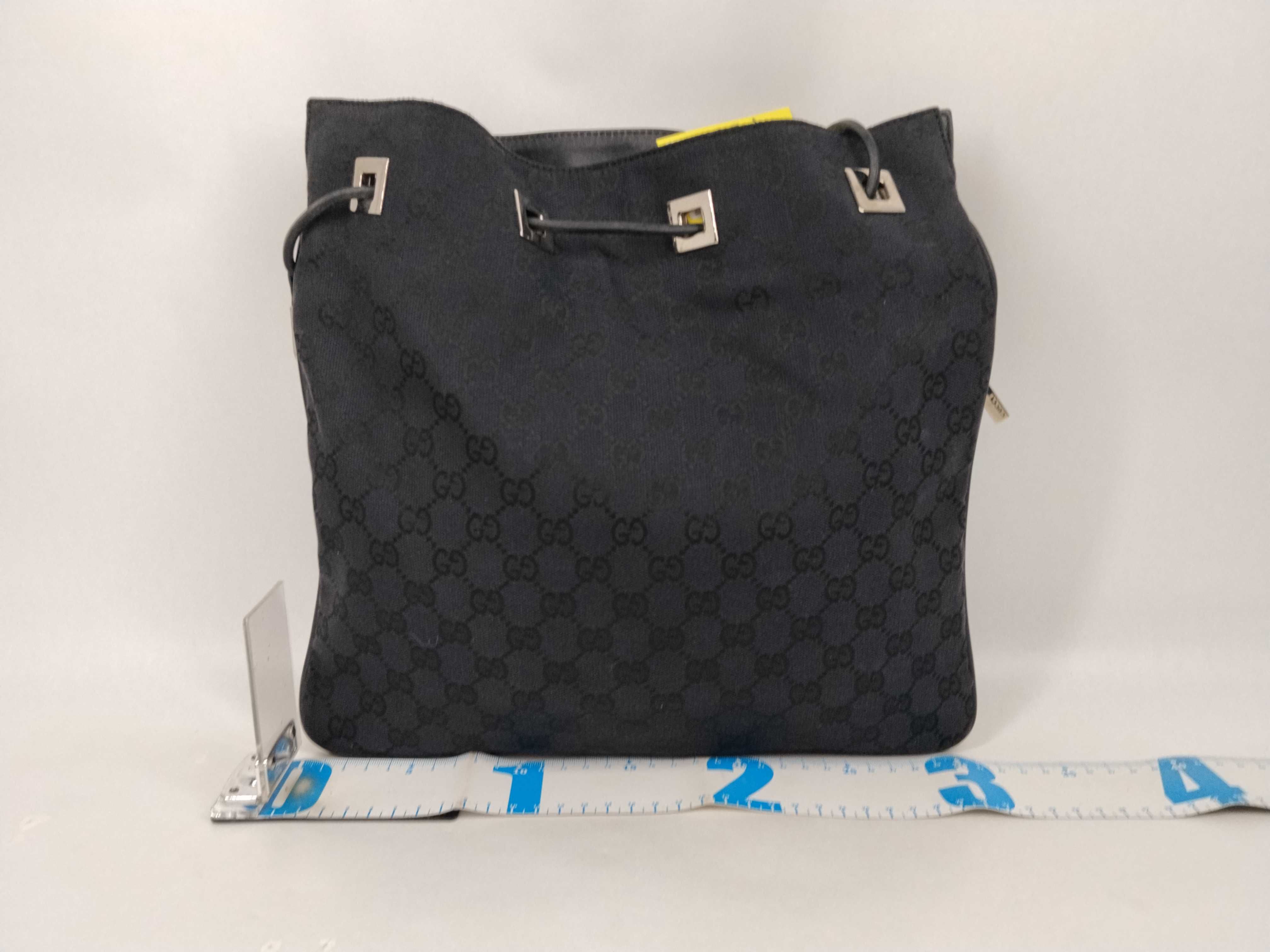 GG Canvas 001.4036 Chain Shoulder Bag — view 2