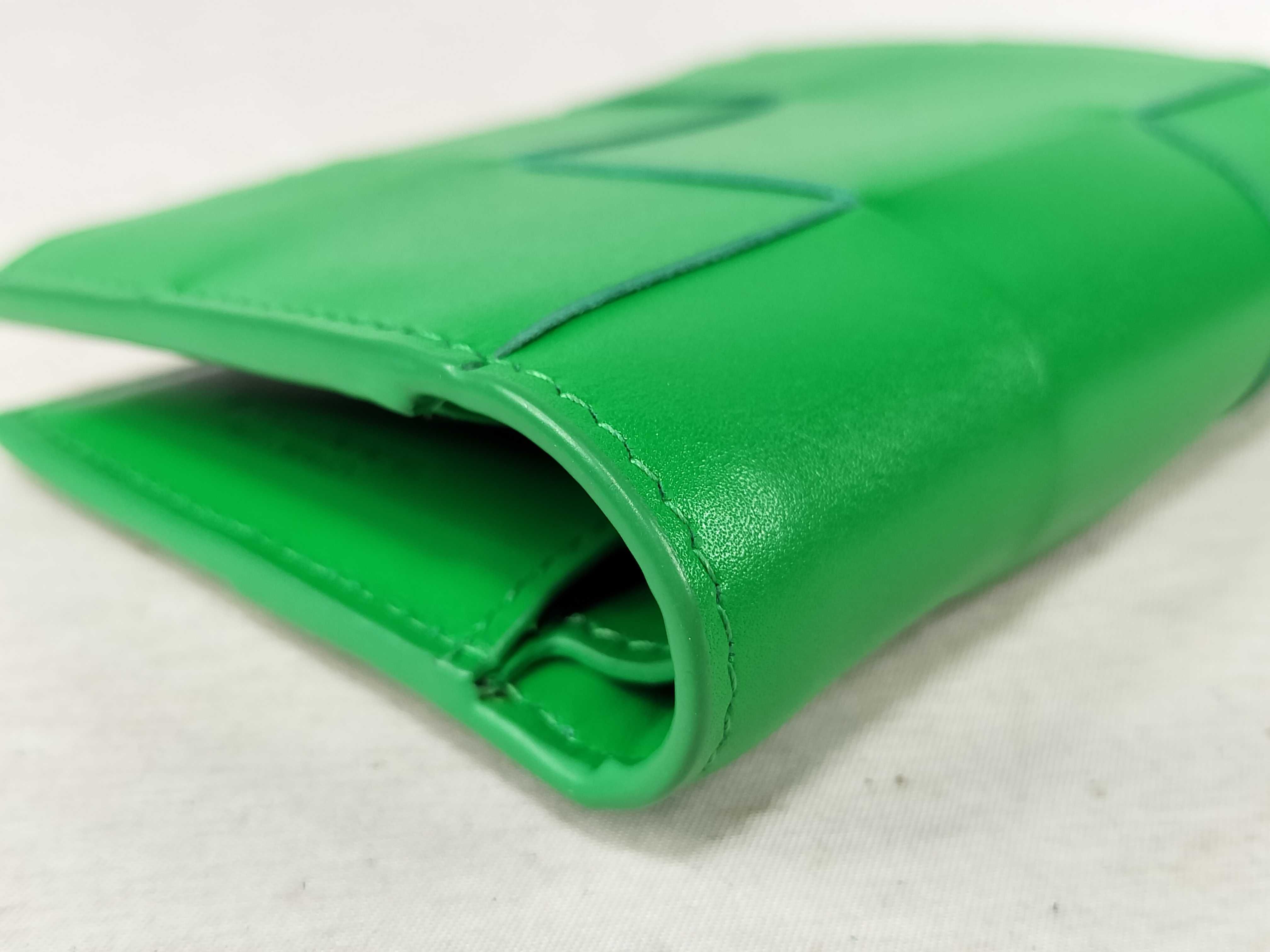 Padded Cassette Wallet, Bi-fold Wallet, Gold Hardware, Green — view 4