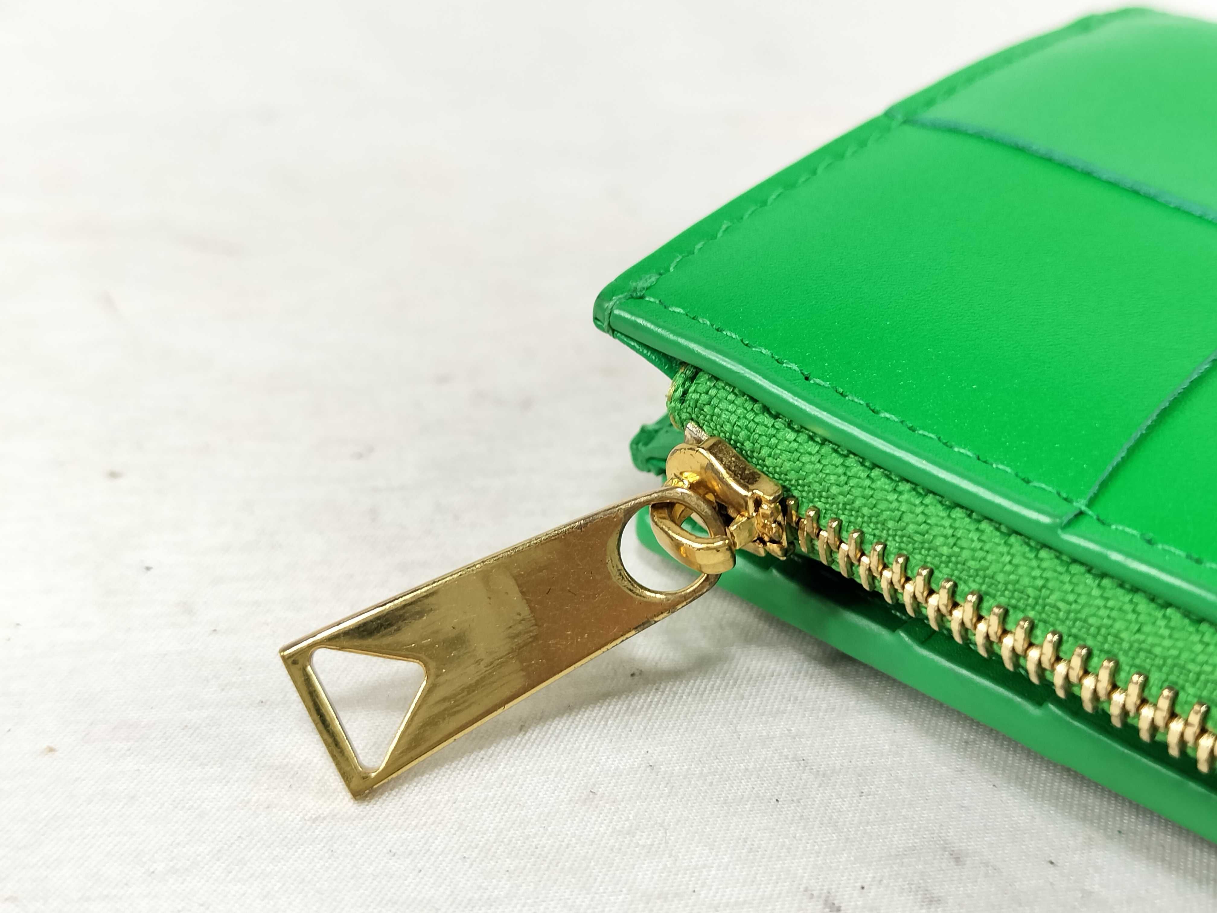 Padded Cassette Wallet, Bi-fold Wallet, Gold Hardware, Green — view 7