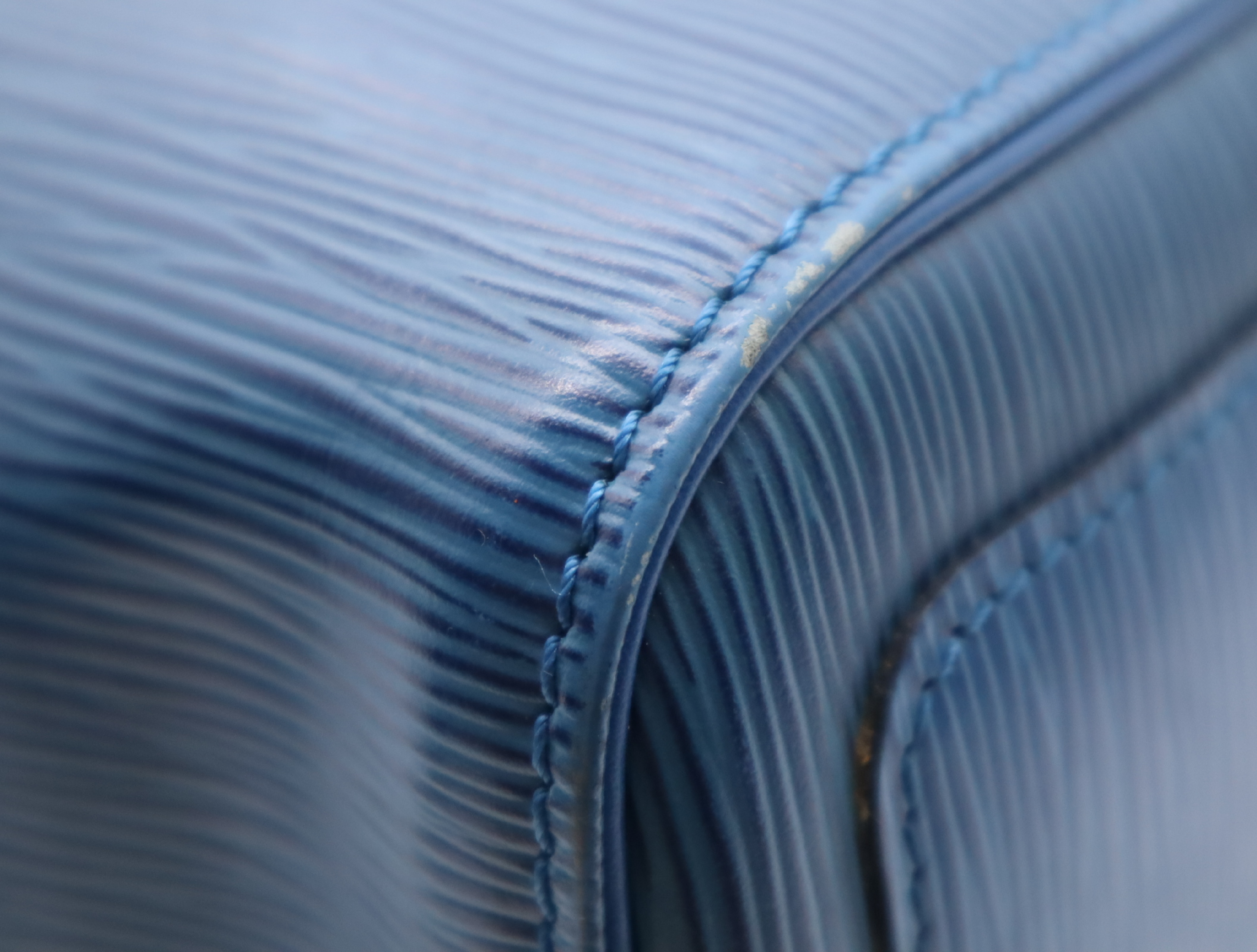 M43005 Epi Speedy 30 Toledo Blue Handbag — view 7