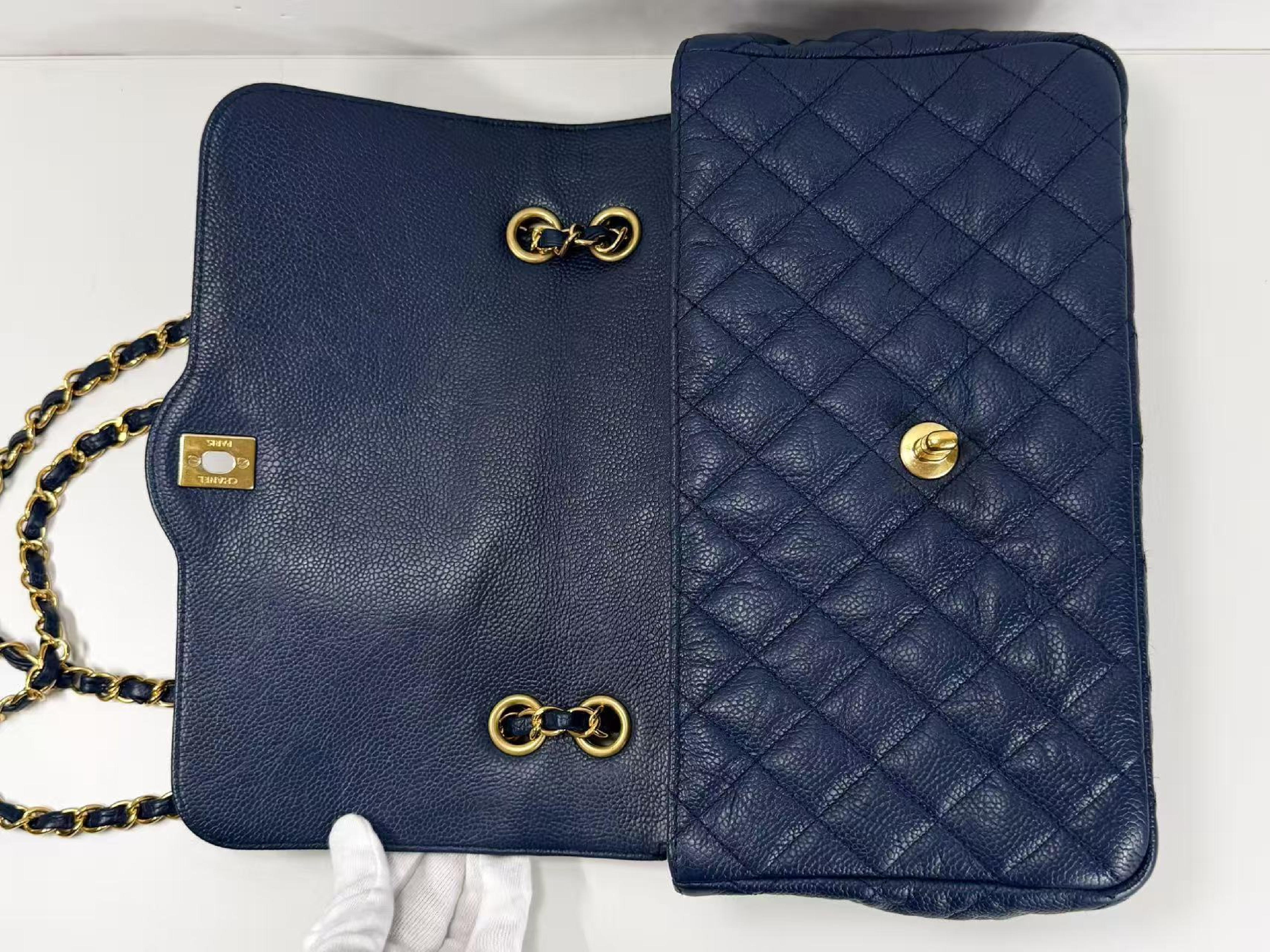 Caviar Skin Matelassé Navy Tanlock Shoulder Bag, W26/H17/D7cm (approx.), serial number in the 21st range, with dust bag, authenticity card, and seal. Gold hardware. Item number 21837786. — view 13