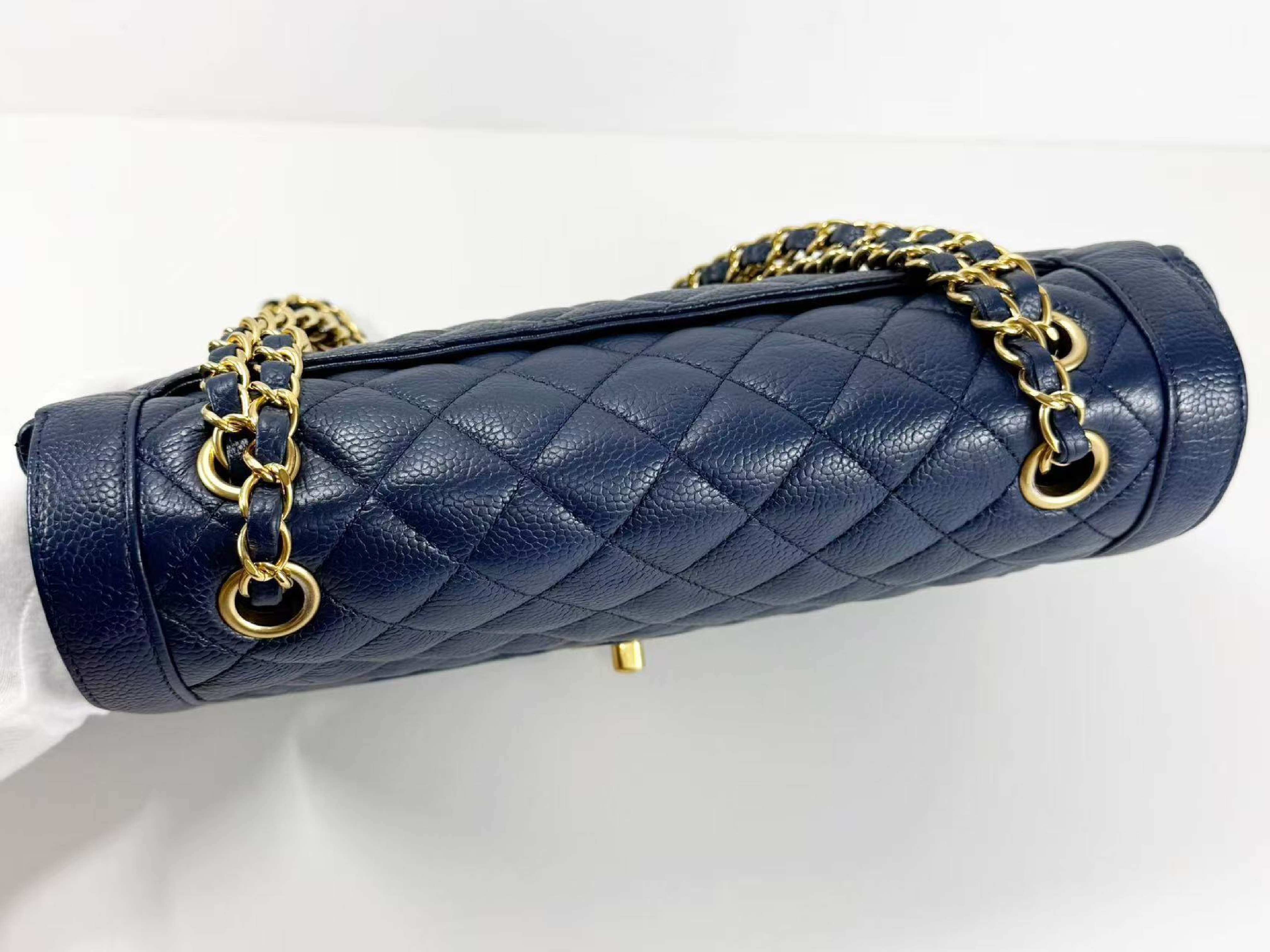 Caviar Skin Matelassé Navy Tanlock Shoulder Bag, W26/H17/D7cm (approx.), serial number in the 21st range, with dust bag, authenticity card, and seal. Gold hardware. Item number 21837786. — view 7