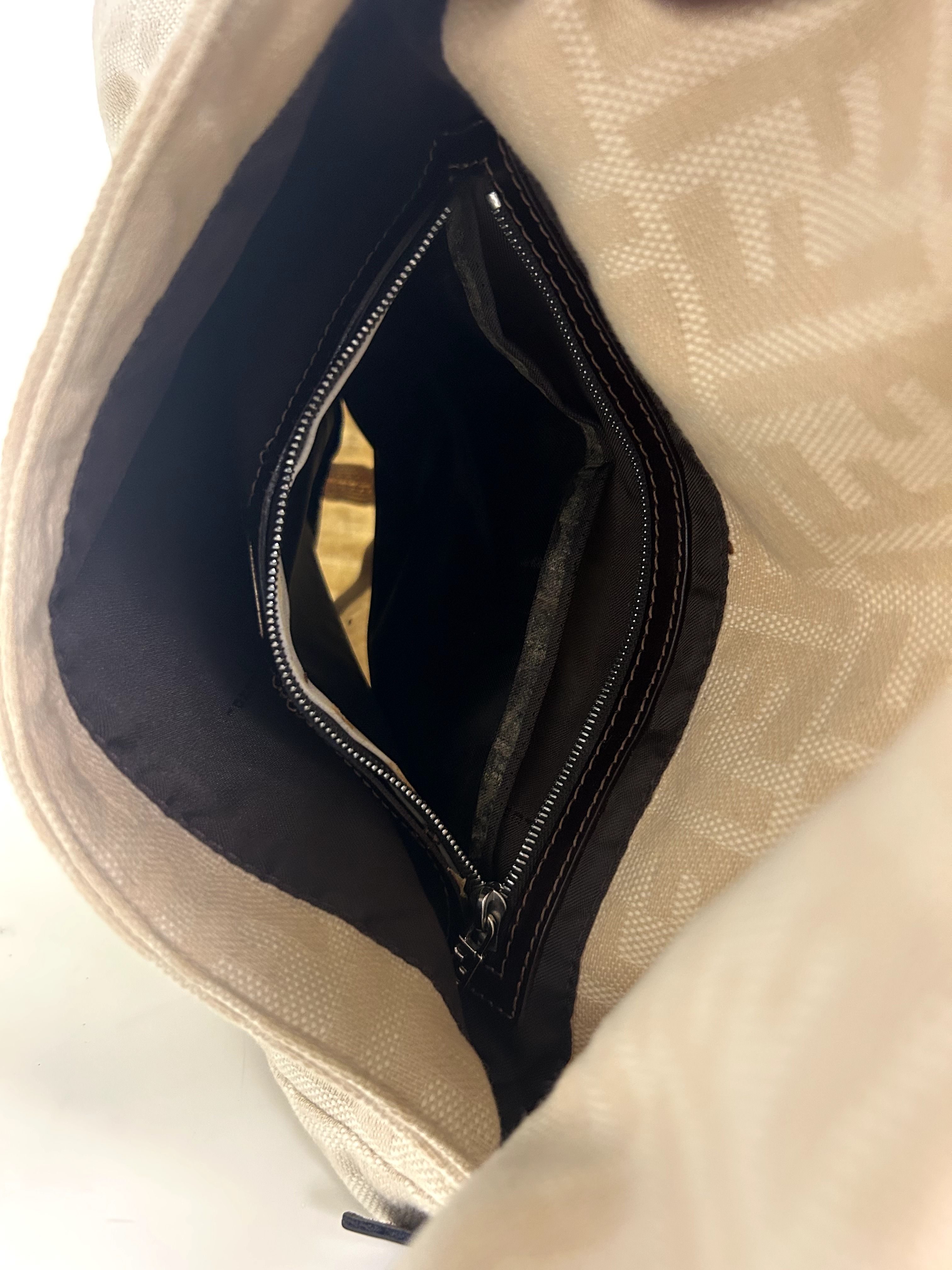 Mama Baguette, Zucca Canvas — view 14