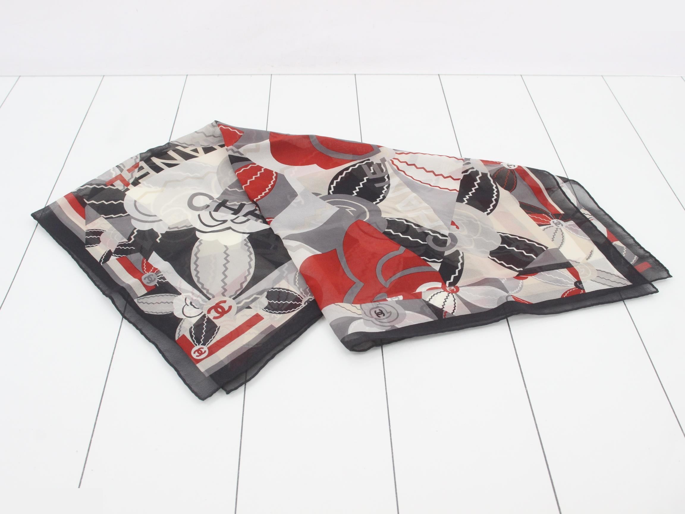 Other lines: Small items, accessories, scarves — view 2