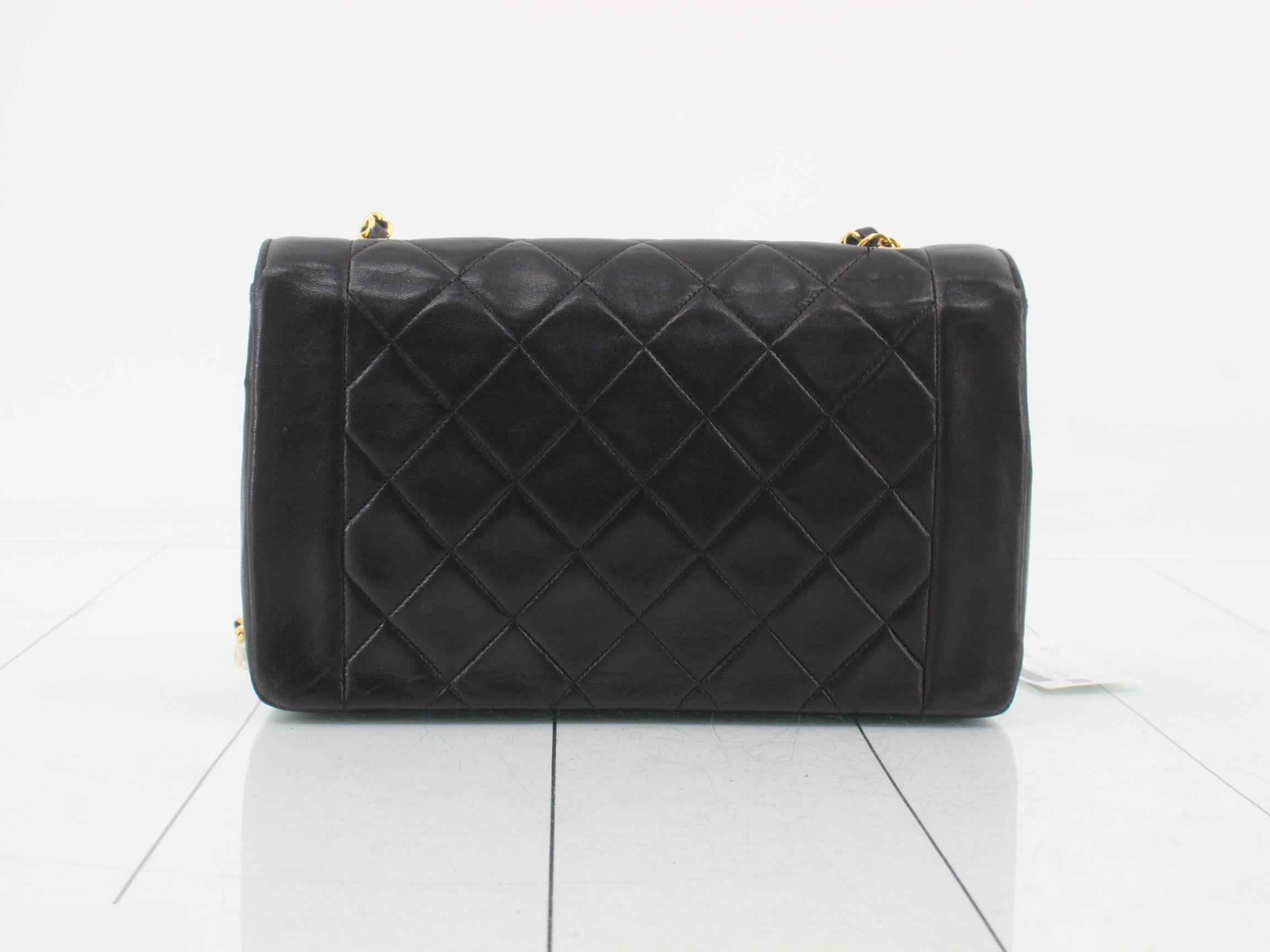 Shoulder bag, Diana, lambskin, unit #1 — view 2