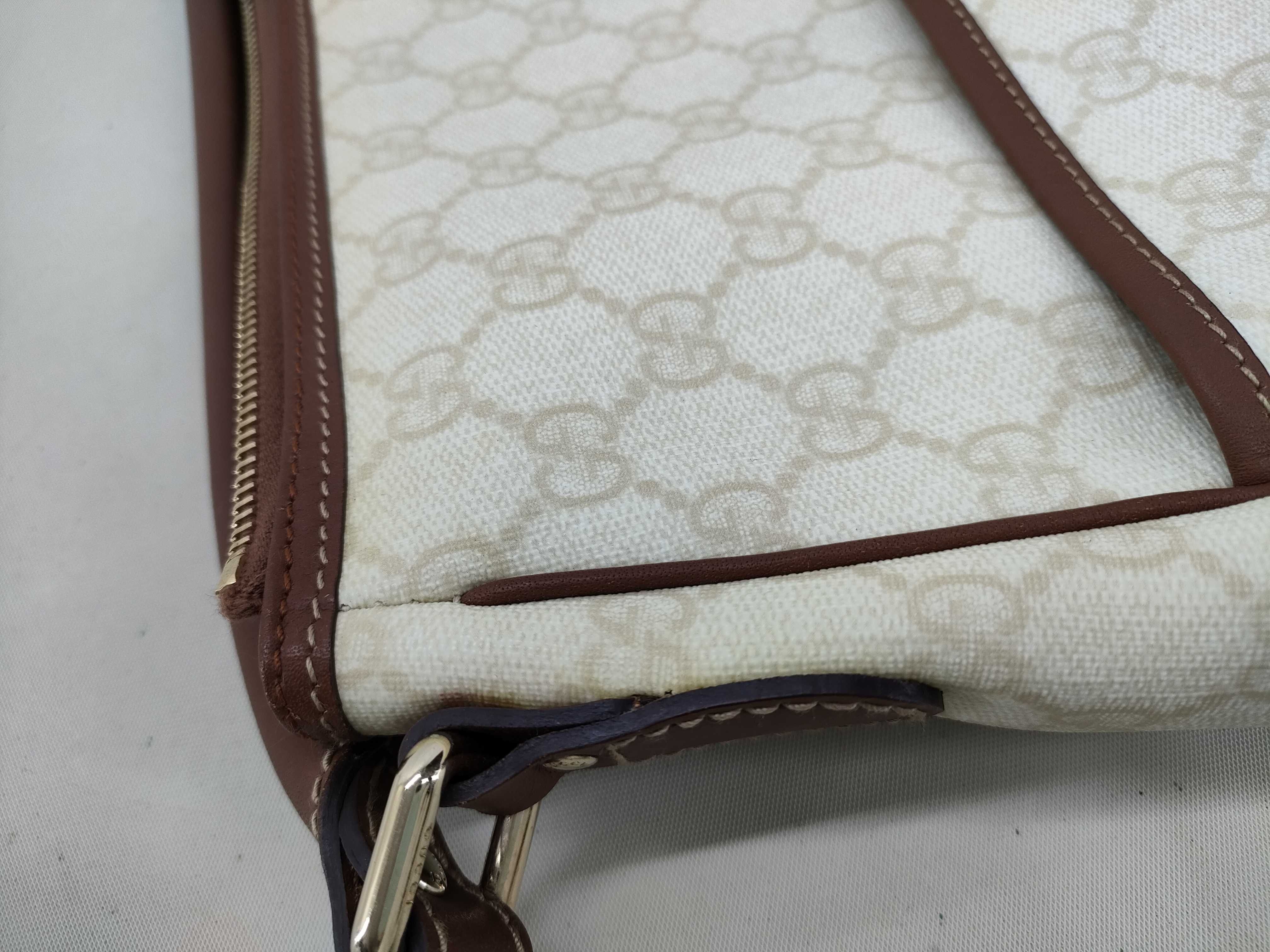 GG Supreme Shoulder Bag — view 15