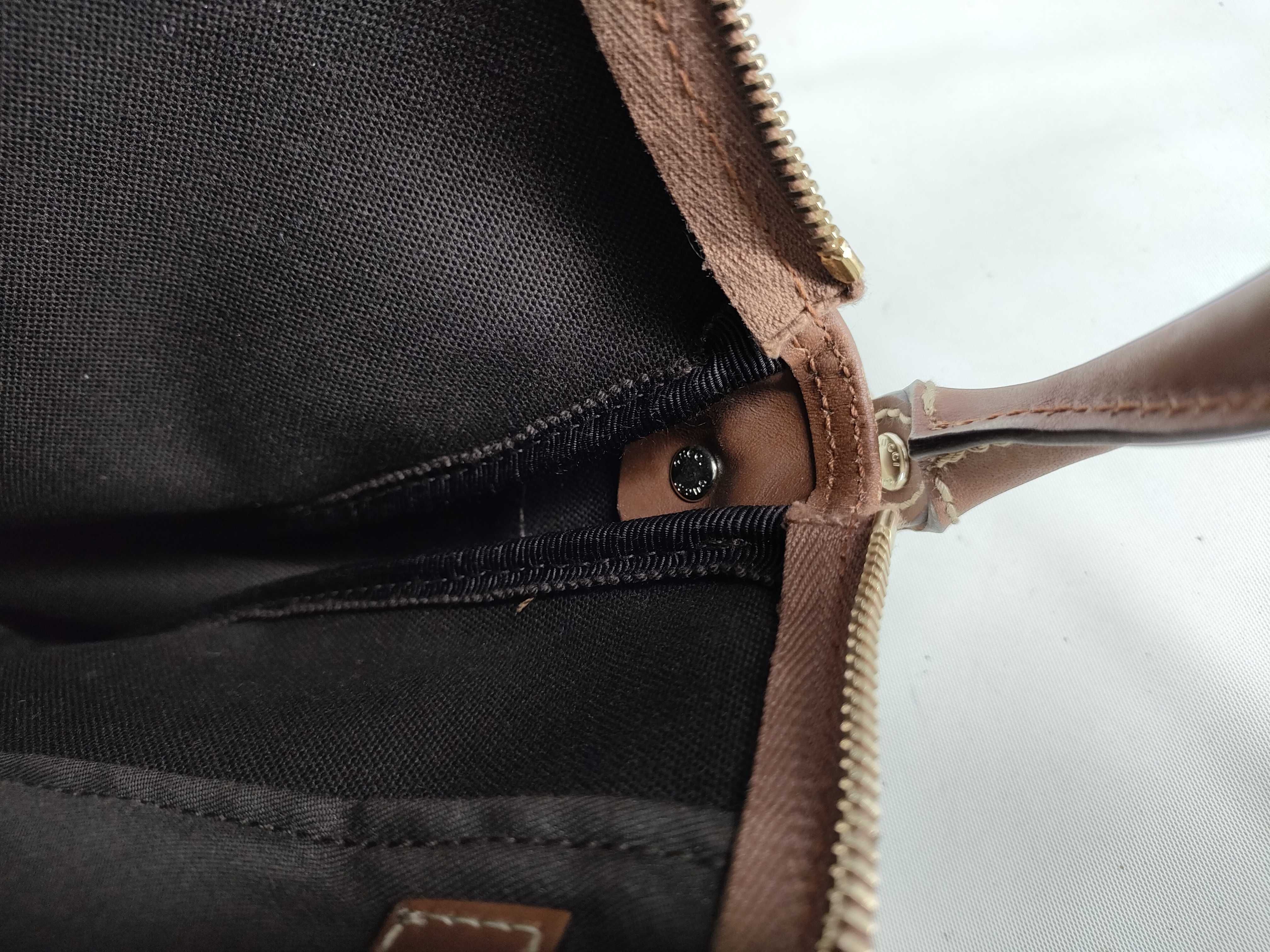 GG Supreme Shoulder Bag — view 10