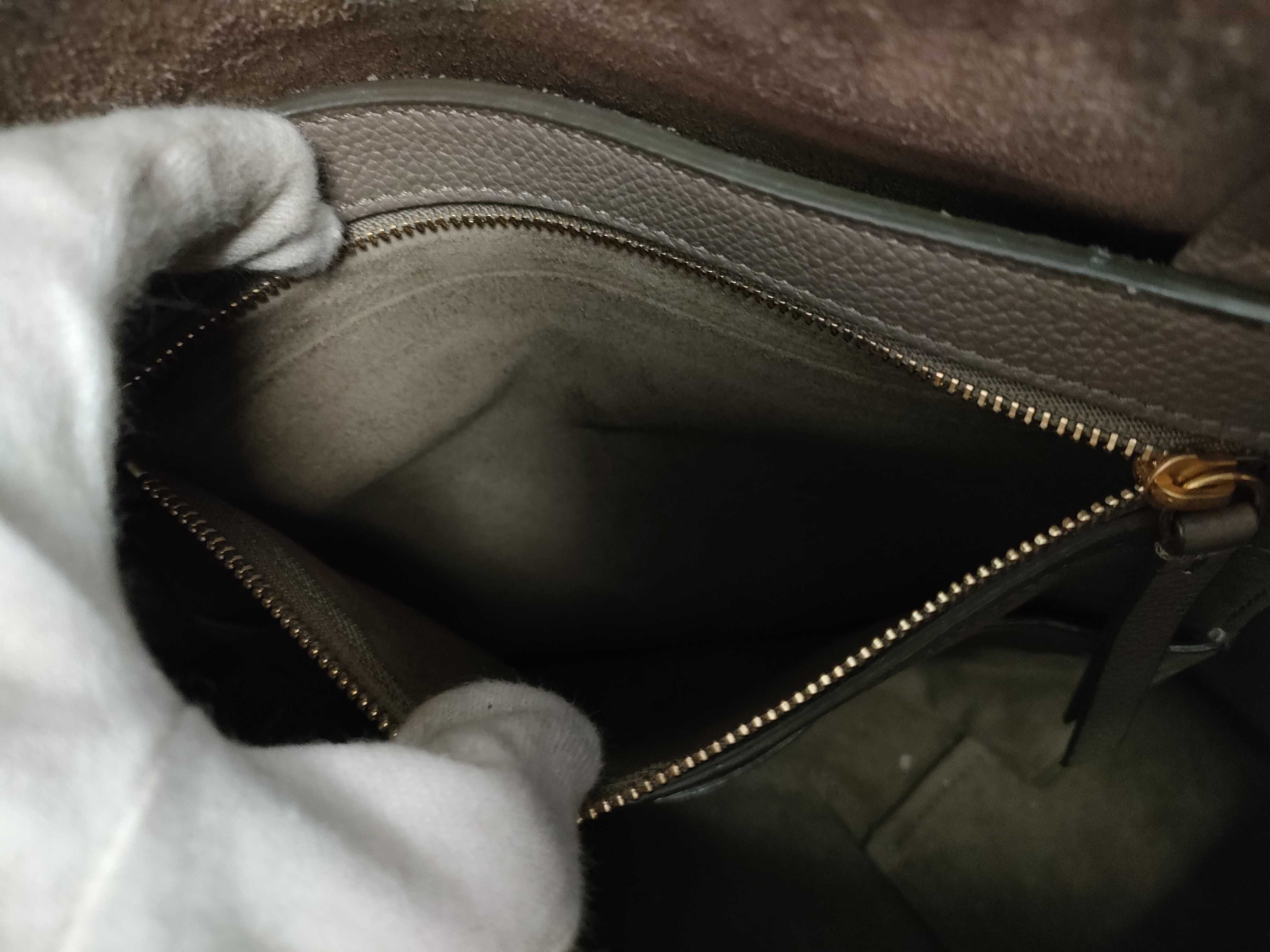 Cabas Phantom Leather Tote Bag, Greige Tote Bag — view 11