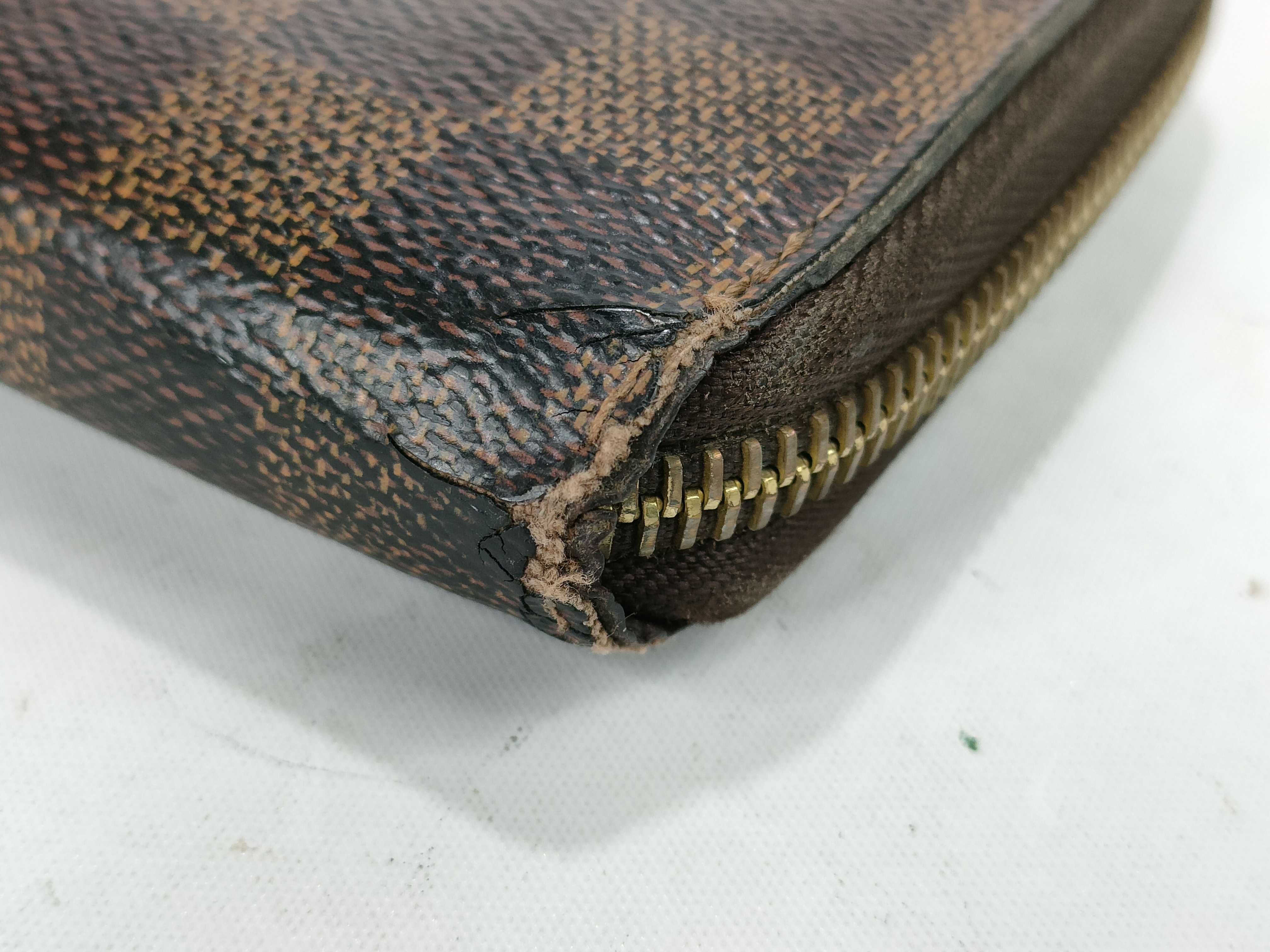 Damier Zippy Wallet — view 4