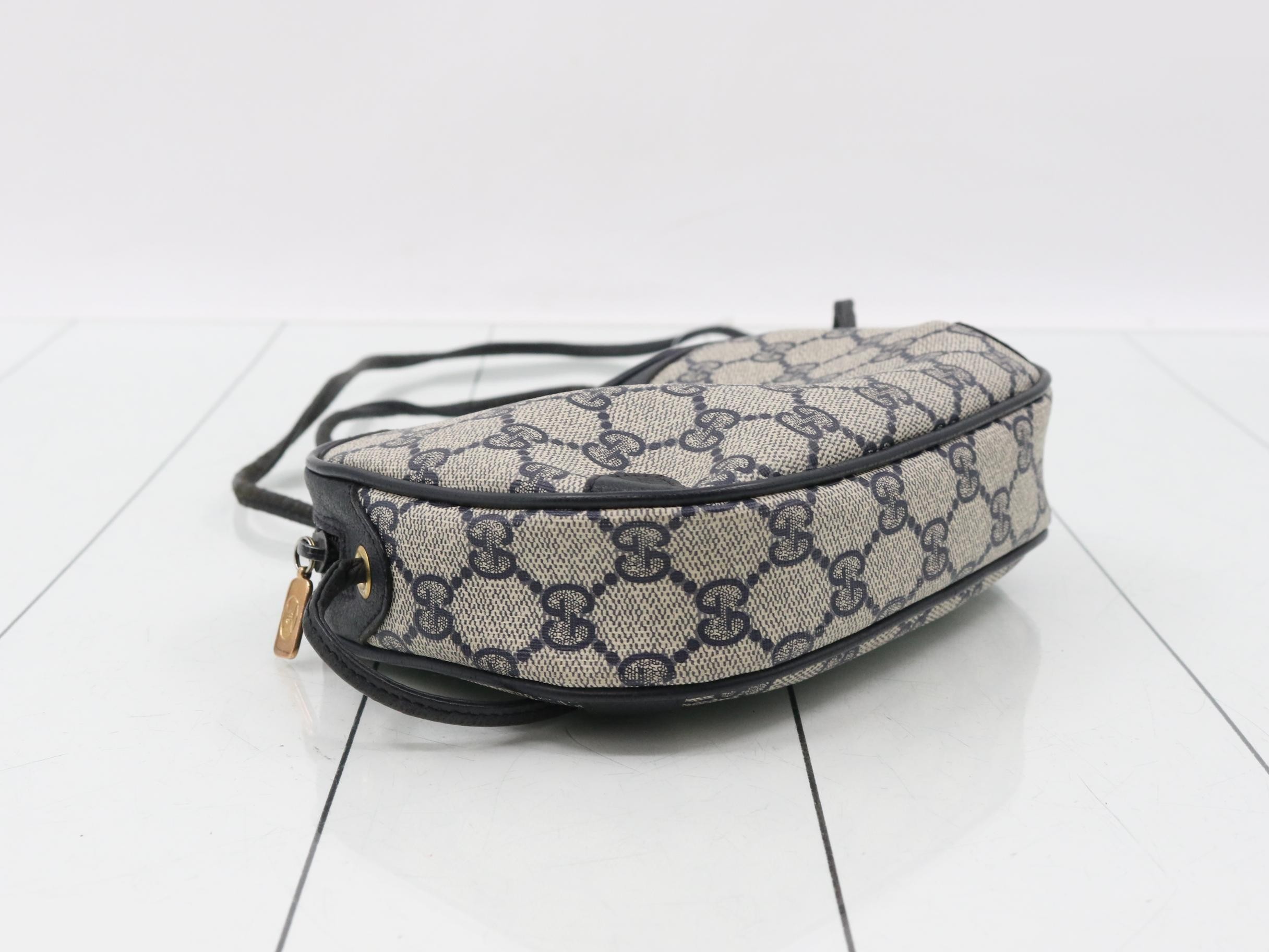 GG Supreme Sherry Shoulder Bag — view 5