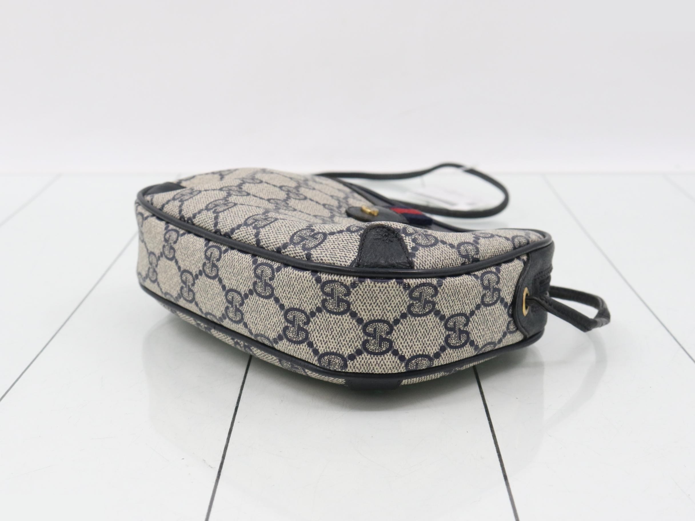 GG Supreme Sherry Shoulder Bag — view 6