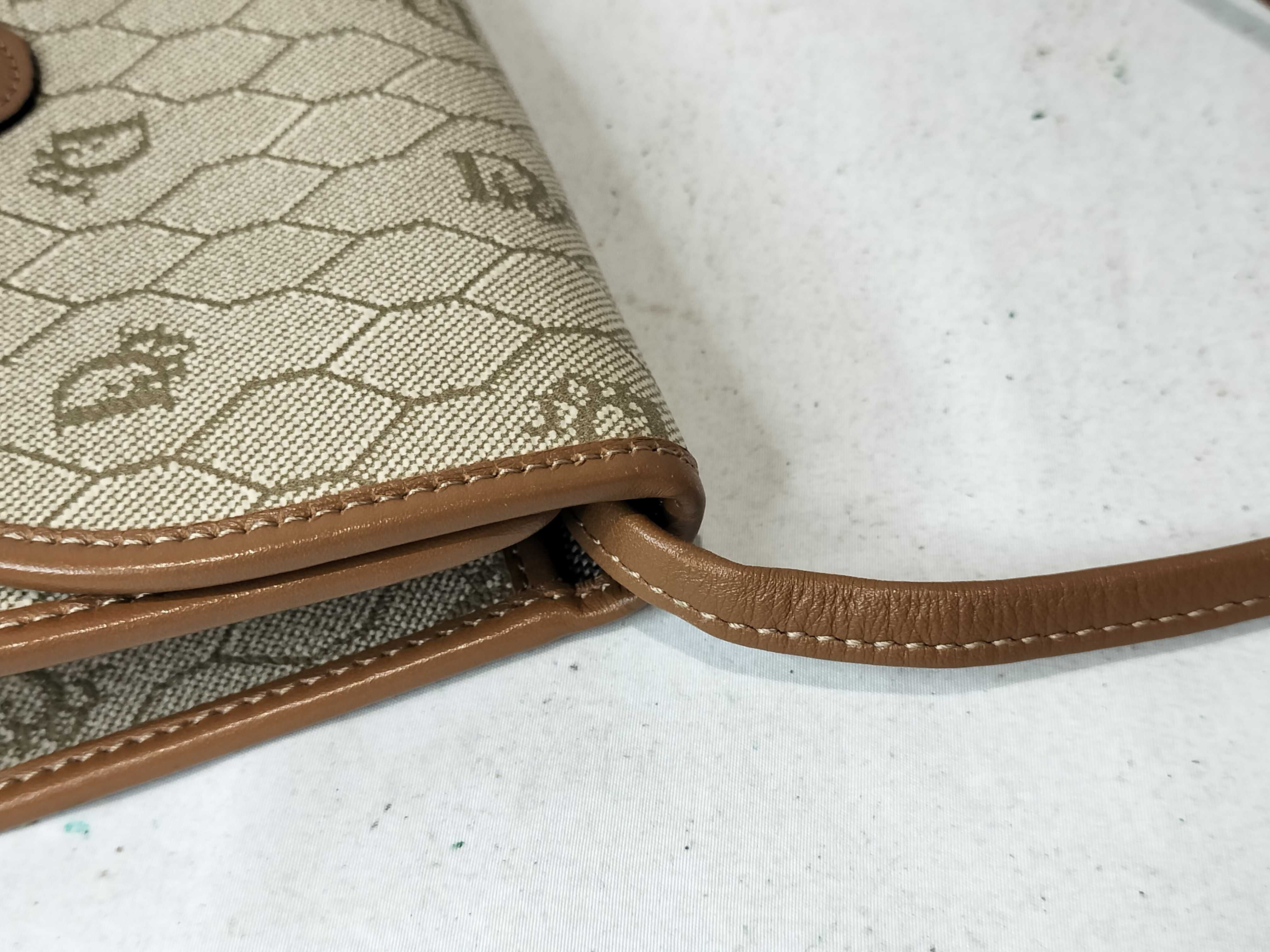 Honeycomb Pattern Pochette Shoulder Bag — view 6