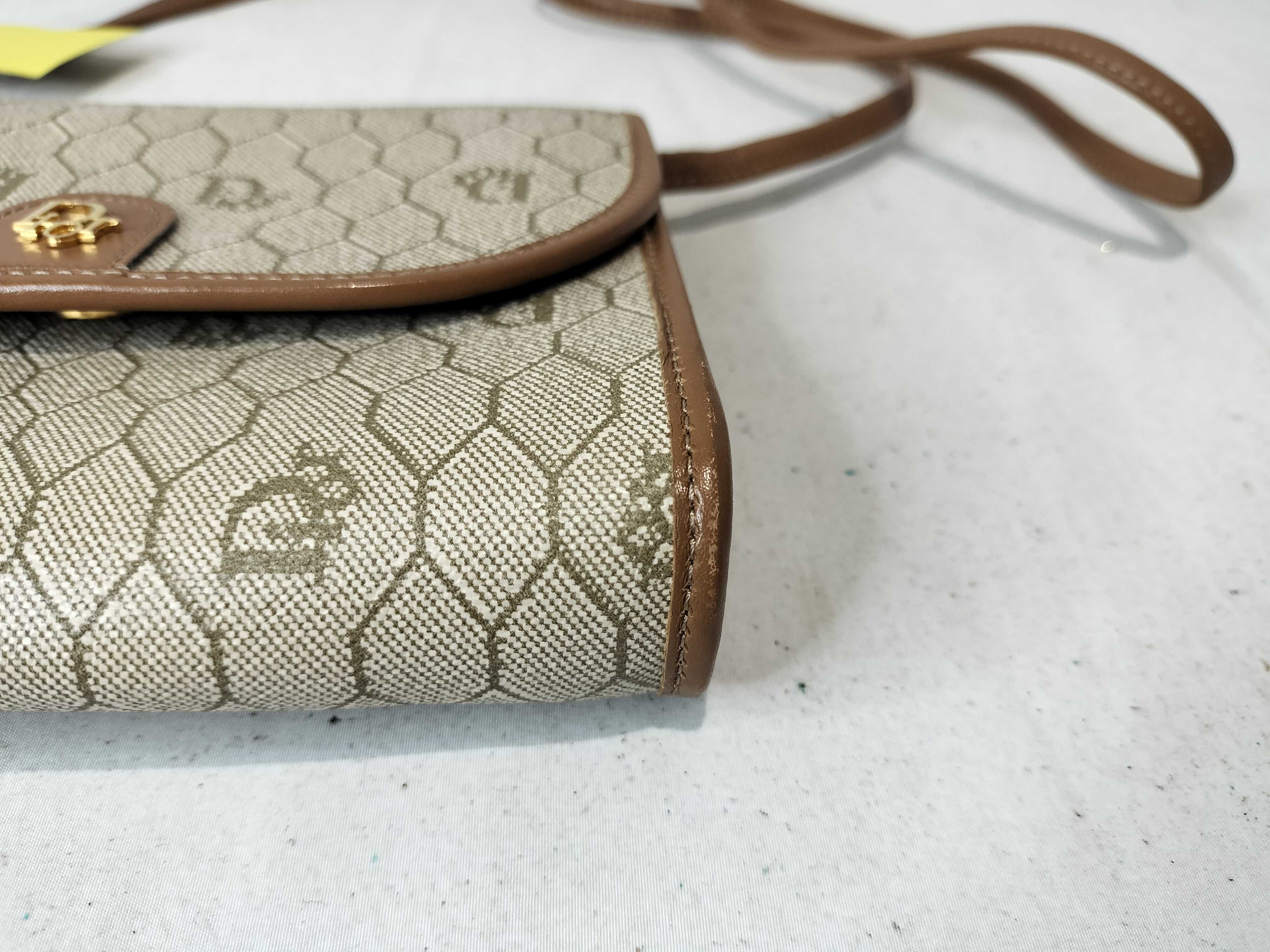 Honeycomb Pattern Pochette Shoulder Bag — view 7