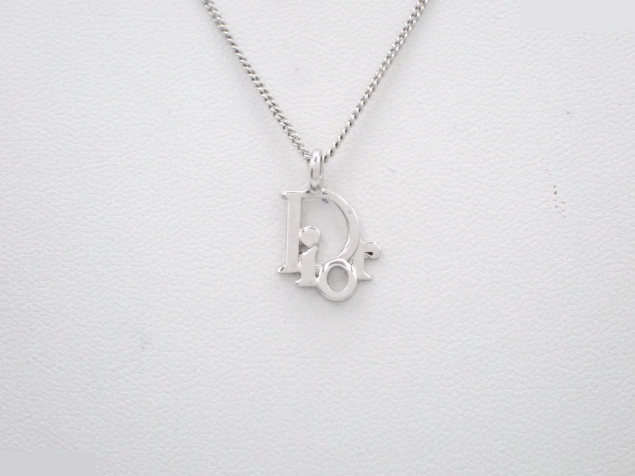 Logo silver necklace, neck circumference approximately 46cm
