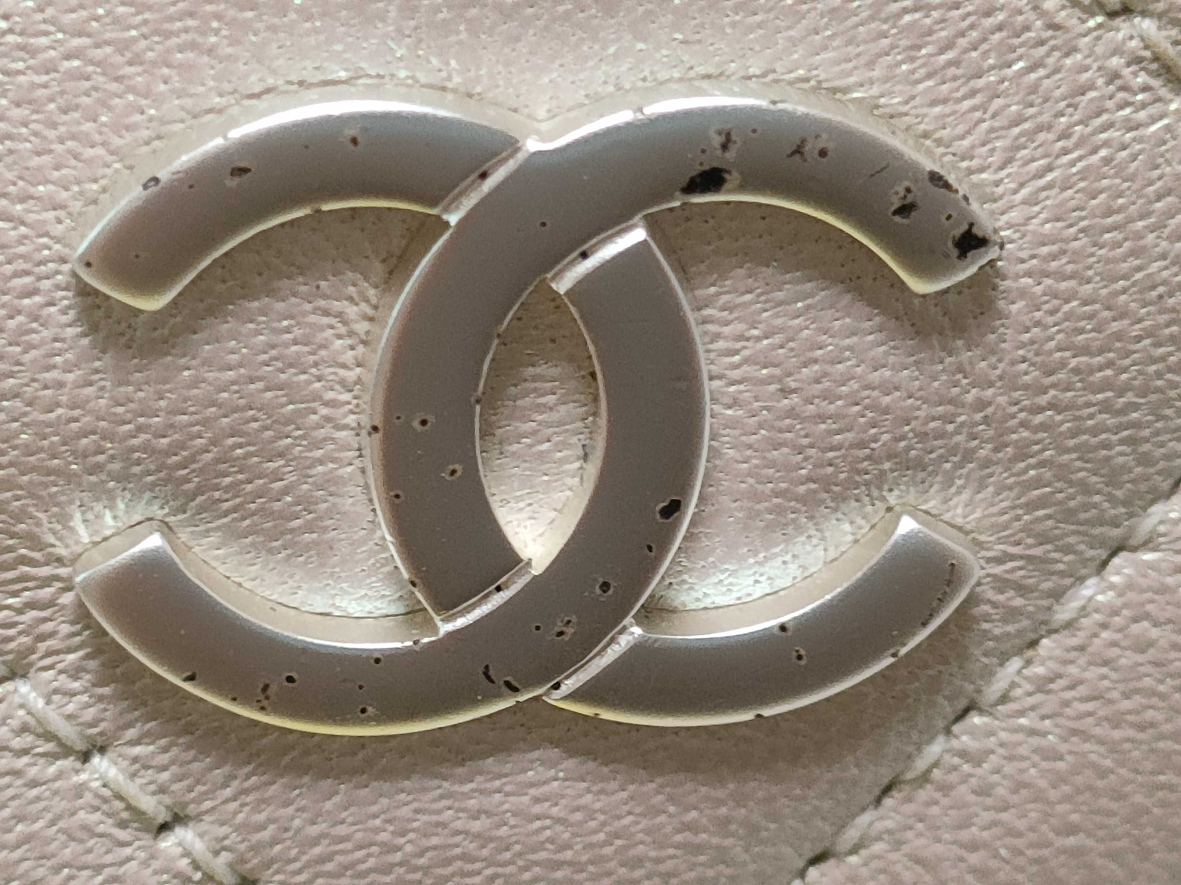 Calfskin Matelassé Chain Handbag Coco — view 12