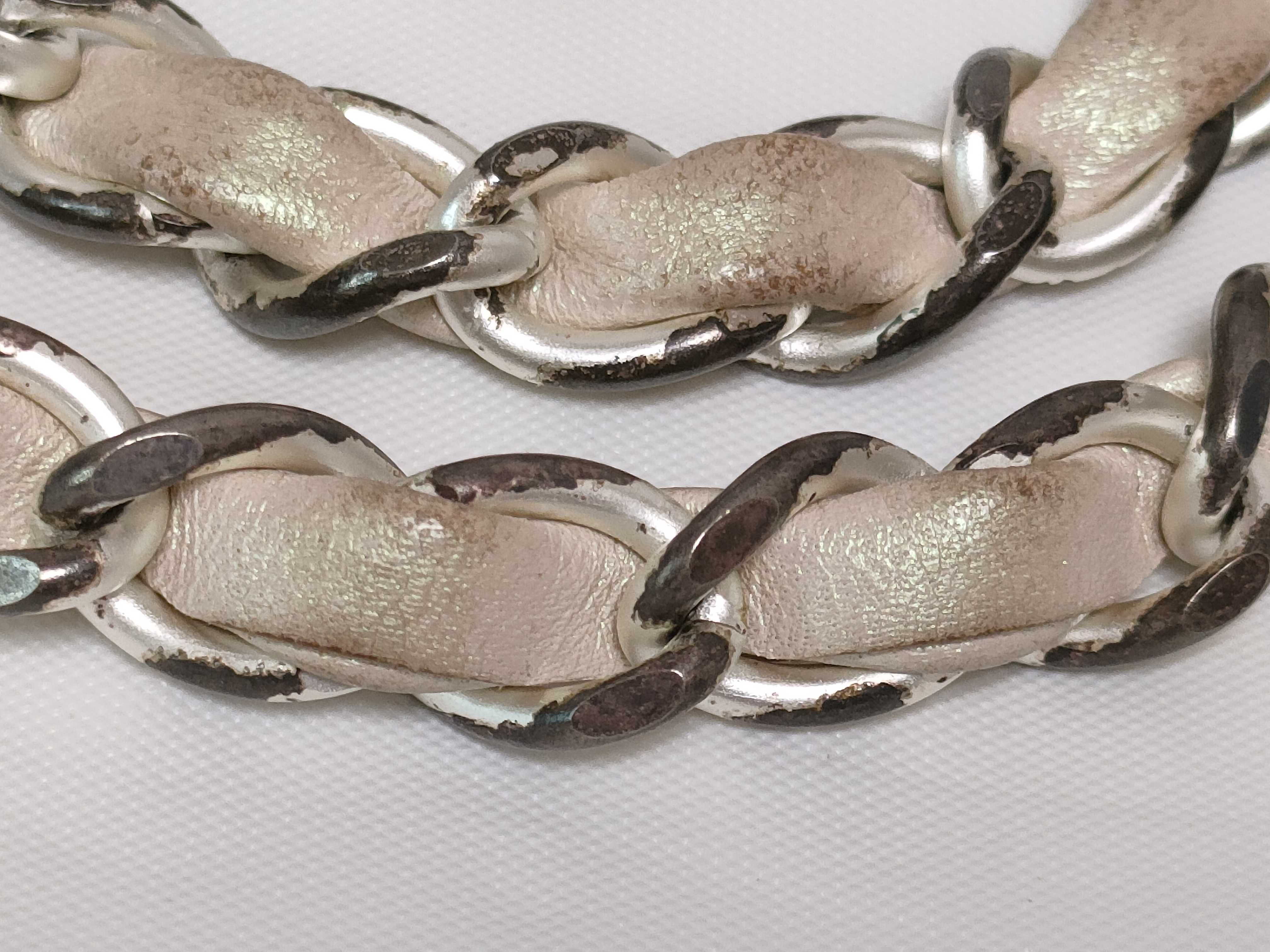 Calfskin Matelassé Chain Handbag Coco — view 4