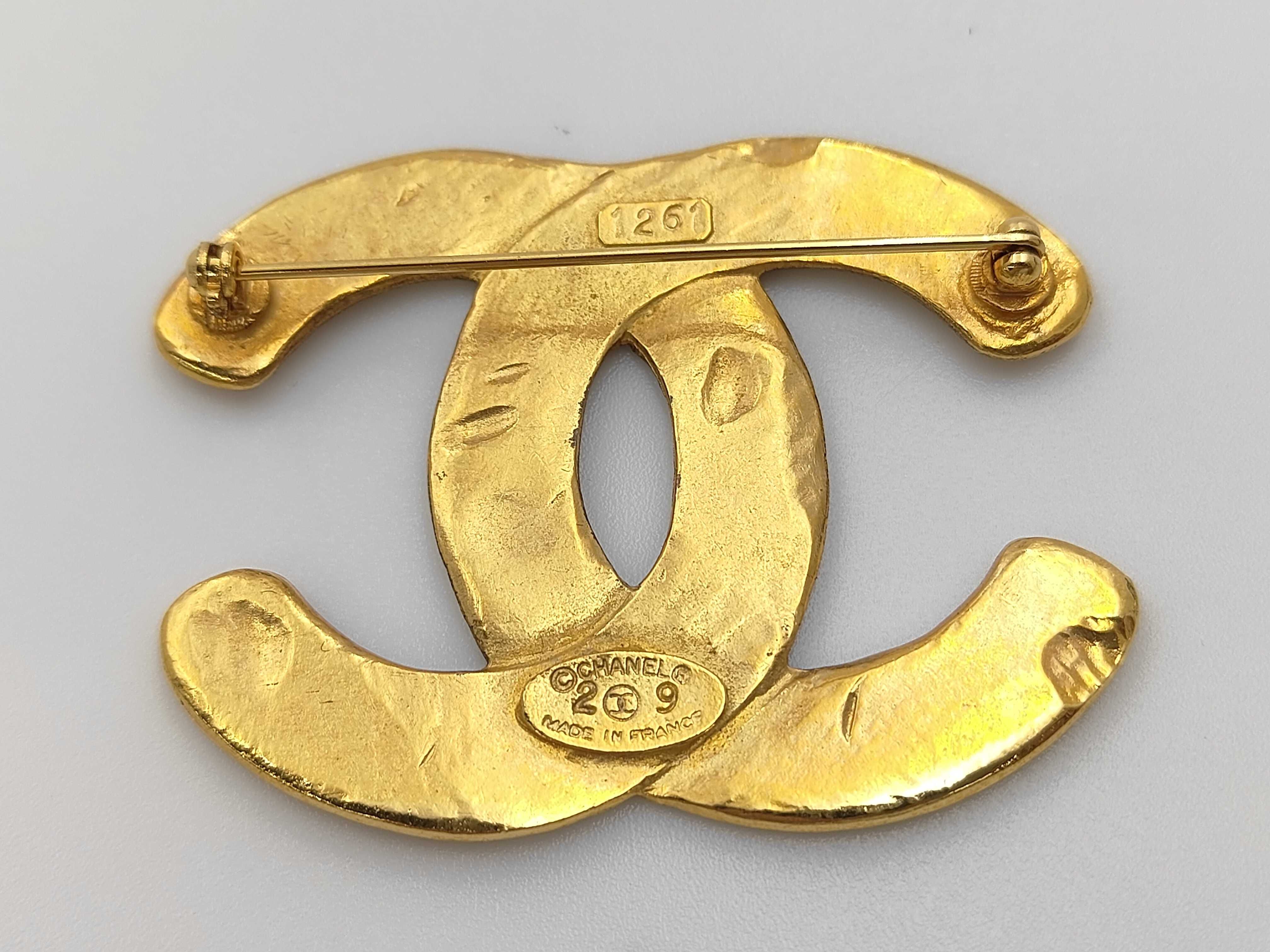 Coco Mark 29 Brooch GP Gold Scratch Brooch — view 2