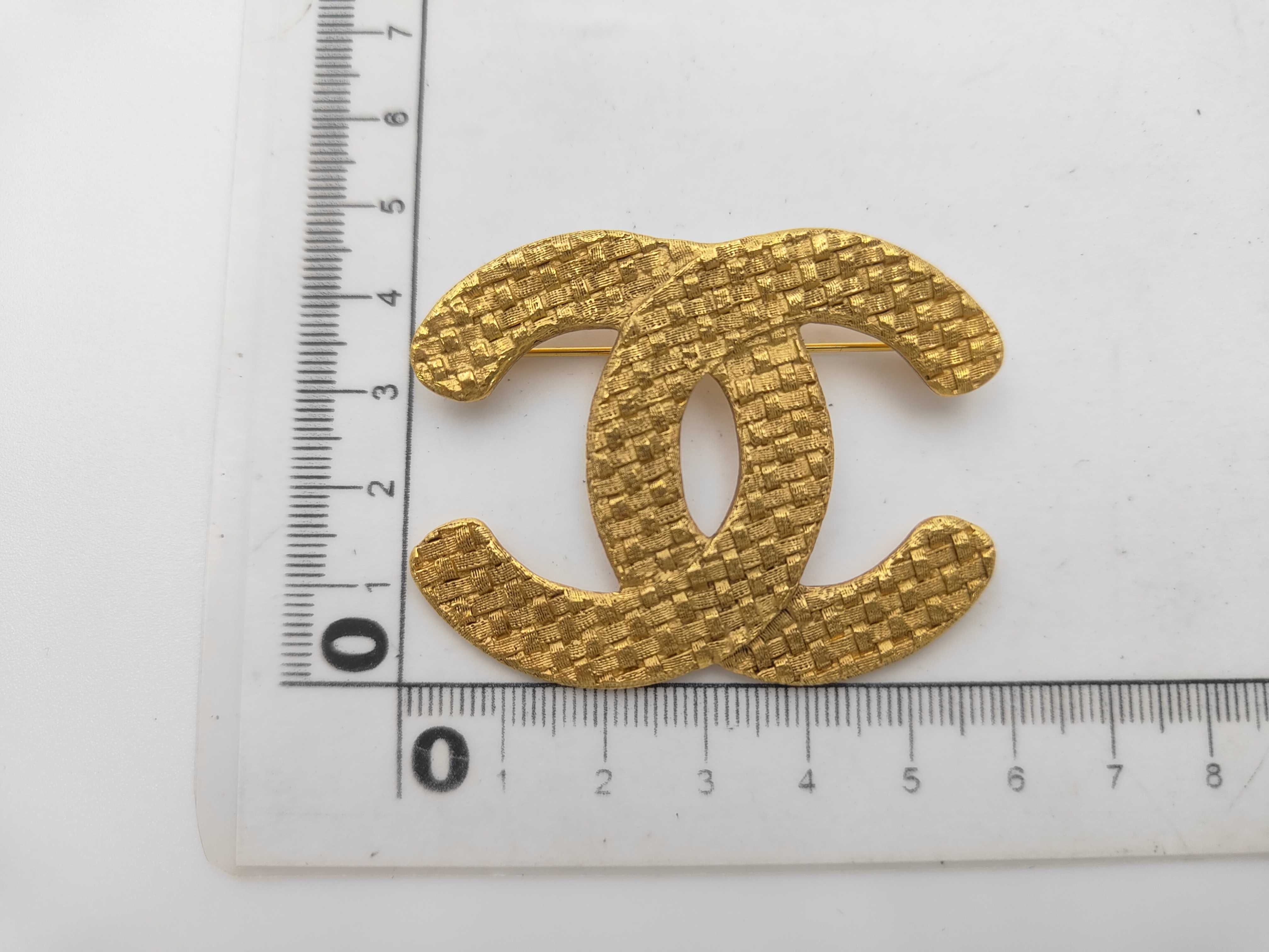 Coco Mark 29 Brooch GP Gold Scratch Brooch — view 4