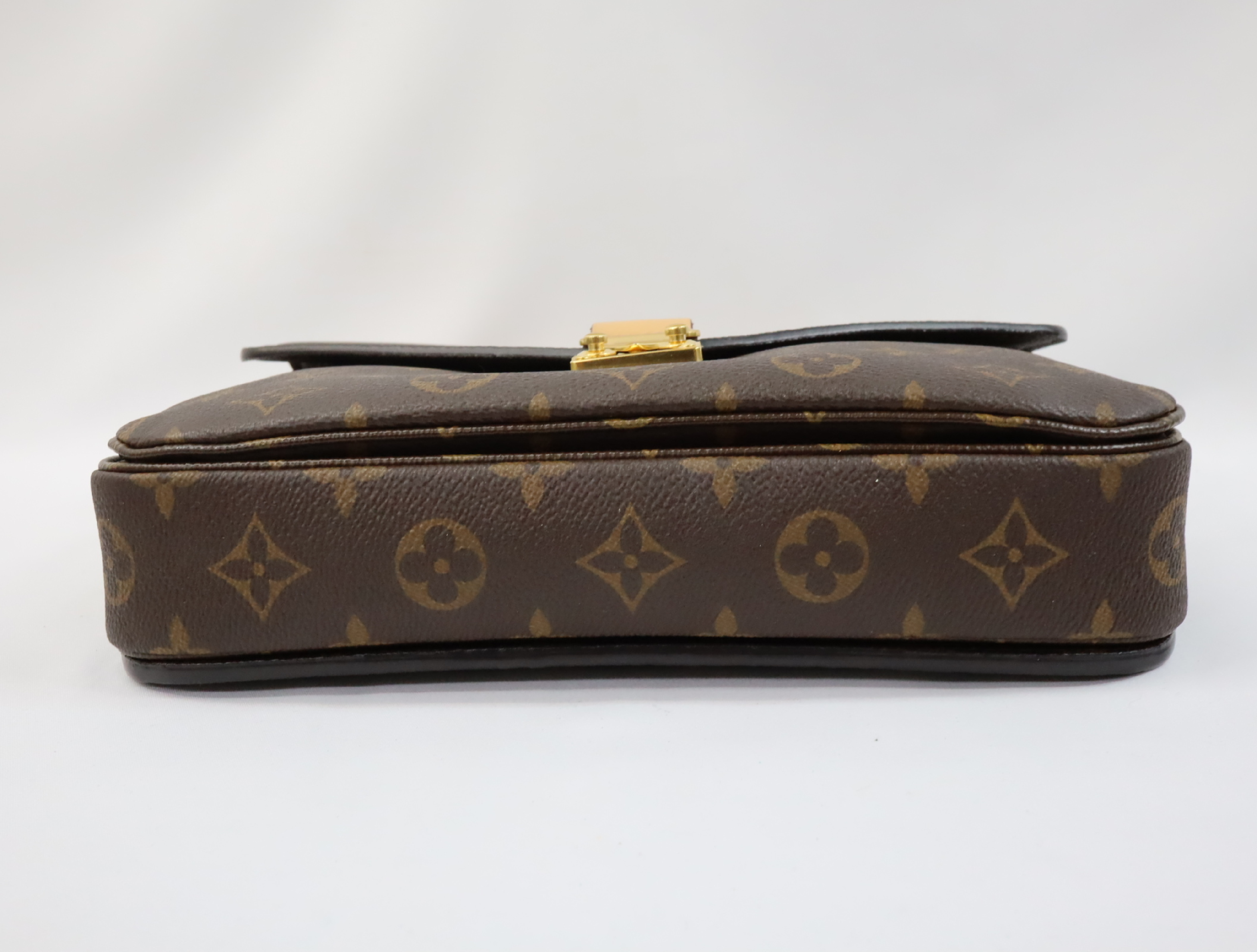 Monogram Pochette Métis MM M44875 Shoulder Bag (RFID detected) — view 5