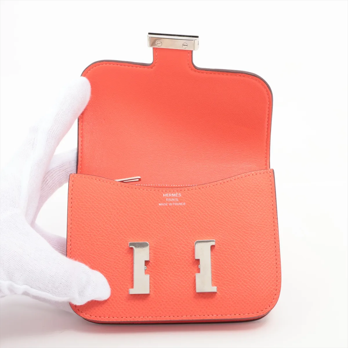 Constance Slim Veau Epsom Compact Wallet Red Silver Hardware W:2024 — view 3