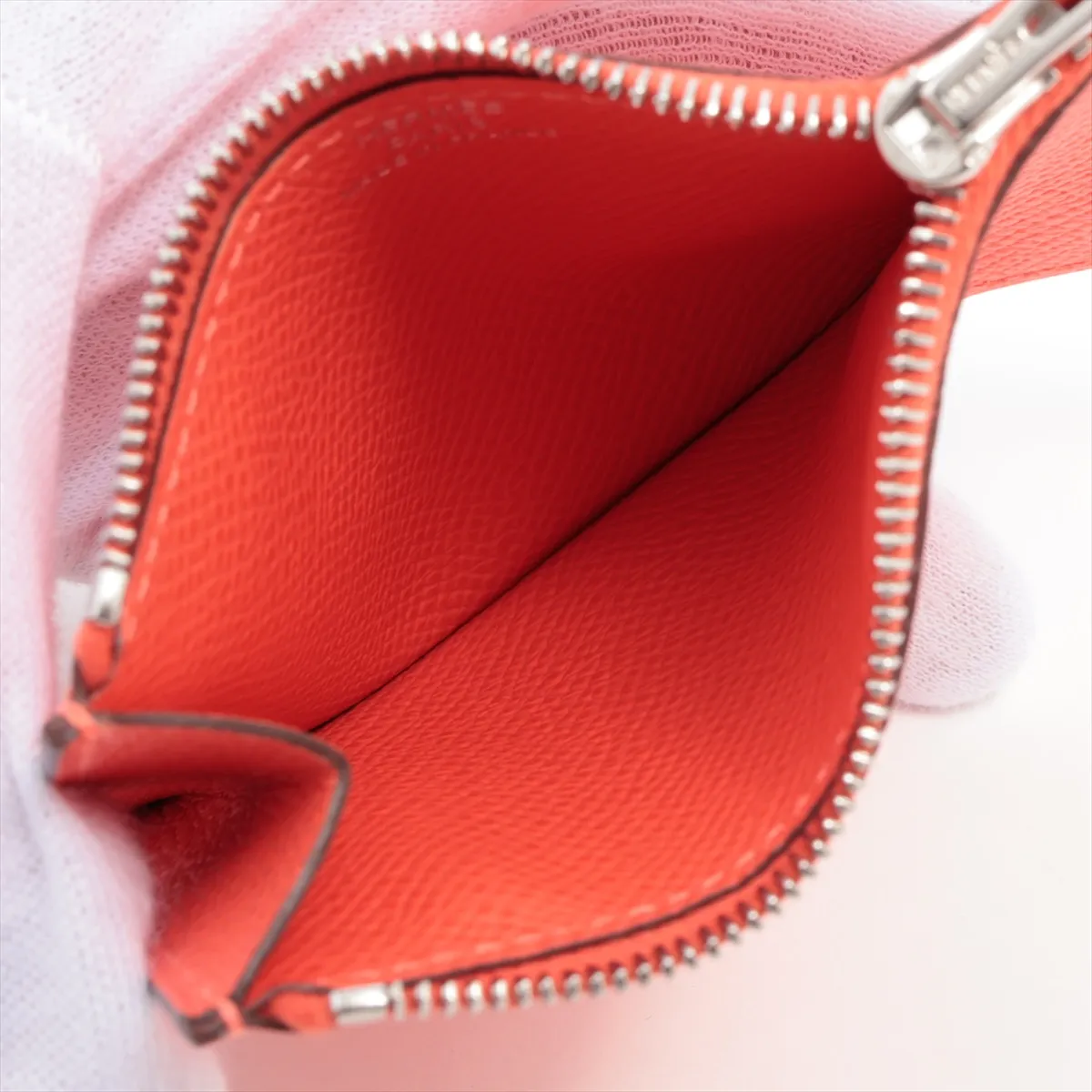 Constance Slim Veau Epsom Compact Wallet Red Silver Hardware W:2024 — view 6