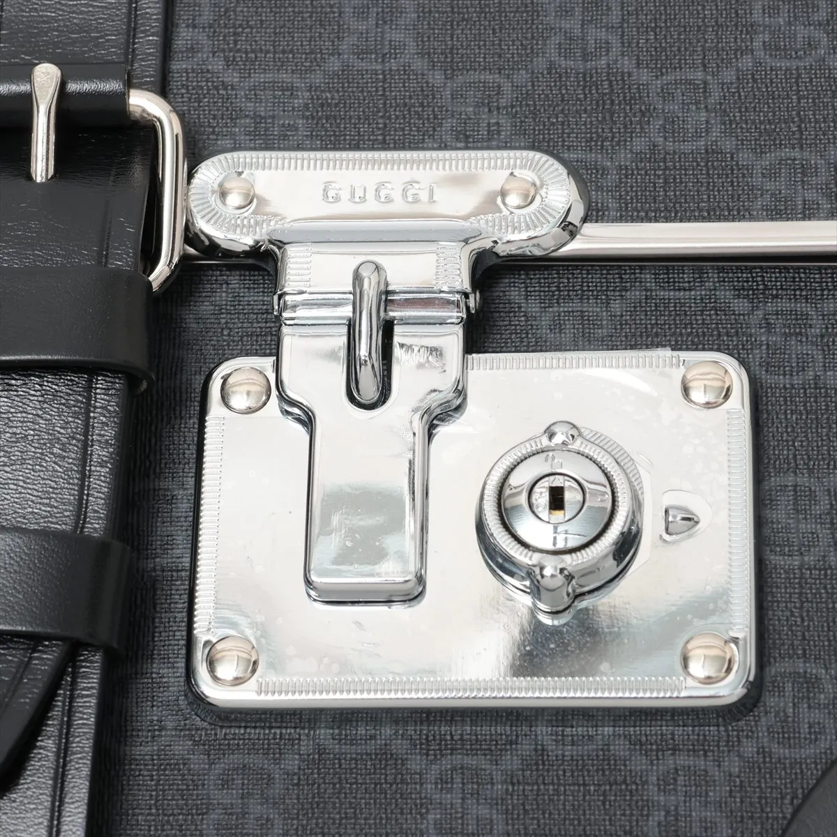 [Individually packaged] Gucci x Globe-Trotter GG Supreme PVC x Leather x Studs Carry Case Black 533621 — view 8