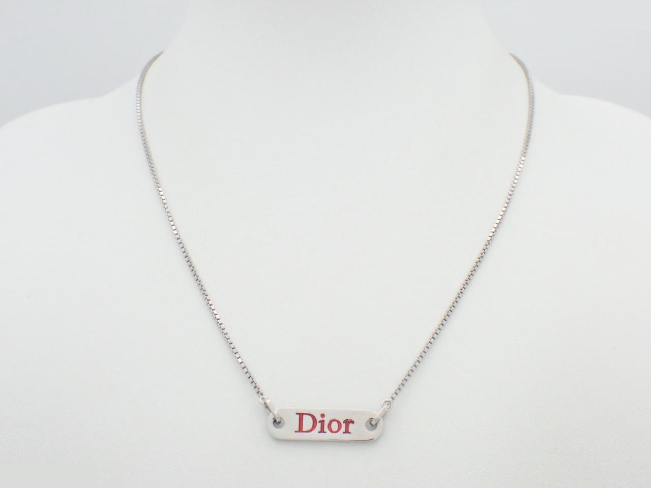 logo plate necklace, chain approximately 44cm — view 3