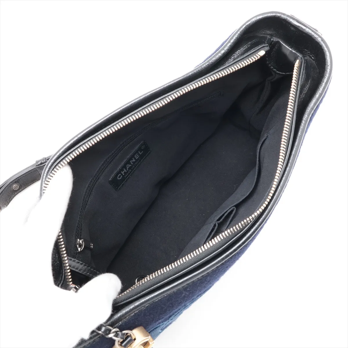 Gabrielle de Chanel wool x leather chain shoulder bag, navy x black, gold x silver hardware, item number 26149731, serial number in the 26 range. — view 7