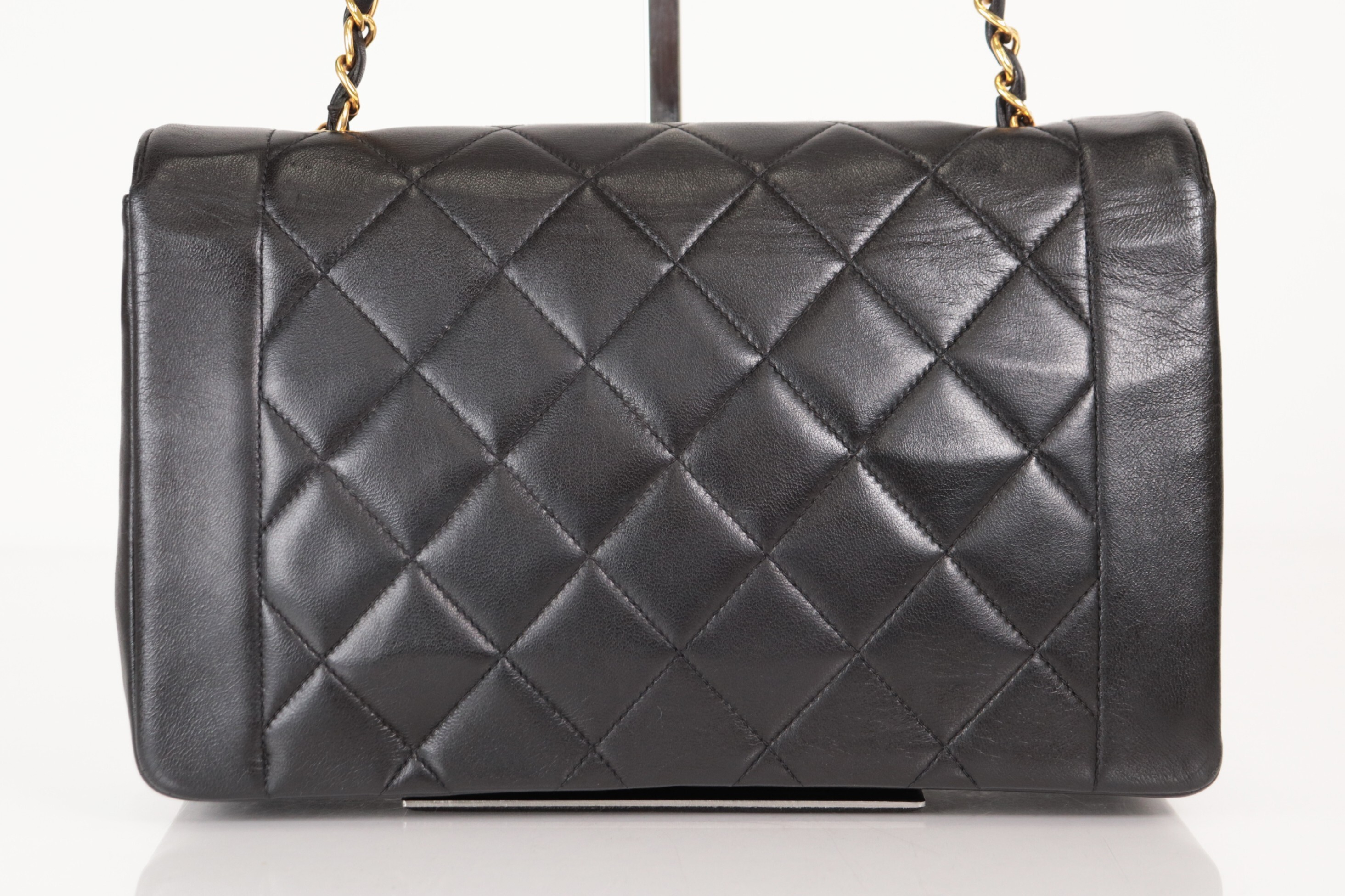 Diana 25 Lambskin Chain Shoulder Bag (Serial No. 2) — view 3