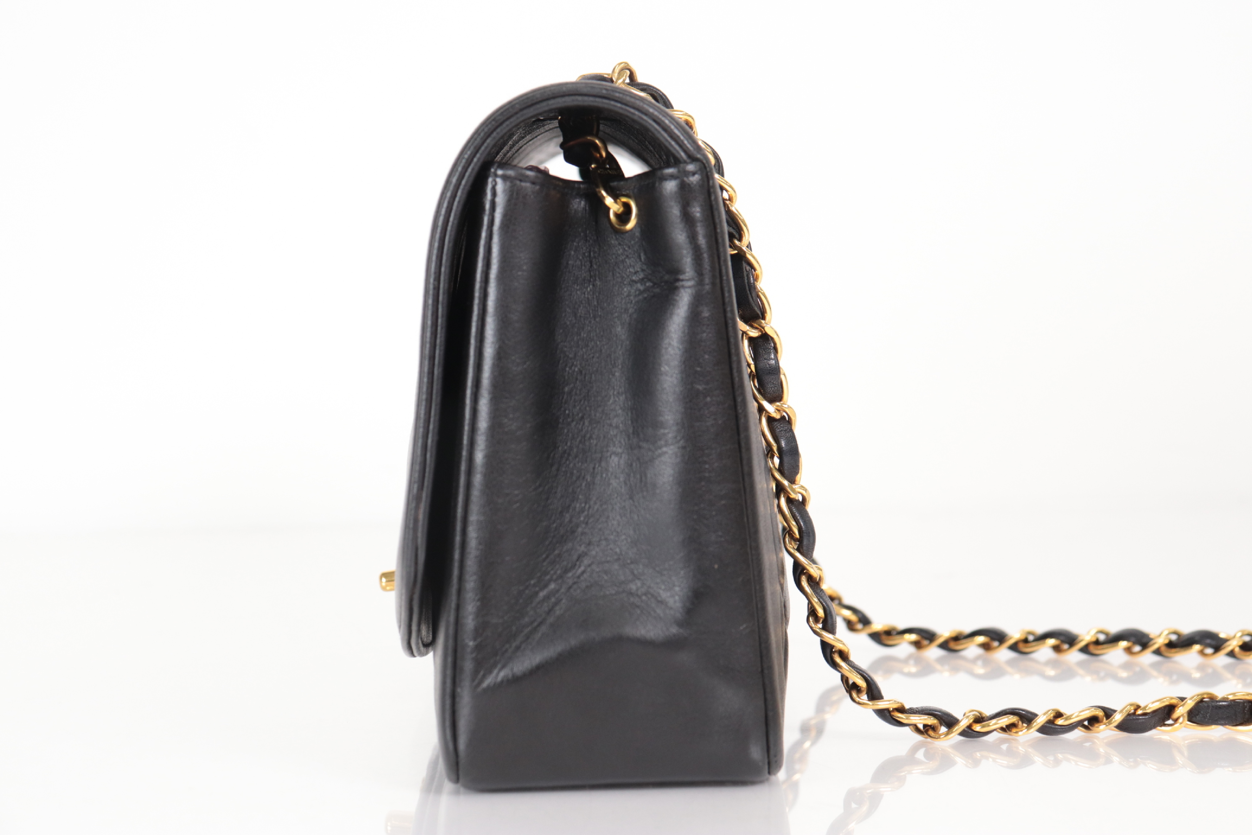 Diana 25 Lambskin Chain Shoulder Bag (Serial No. 2) — view 4