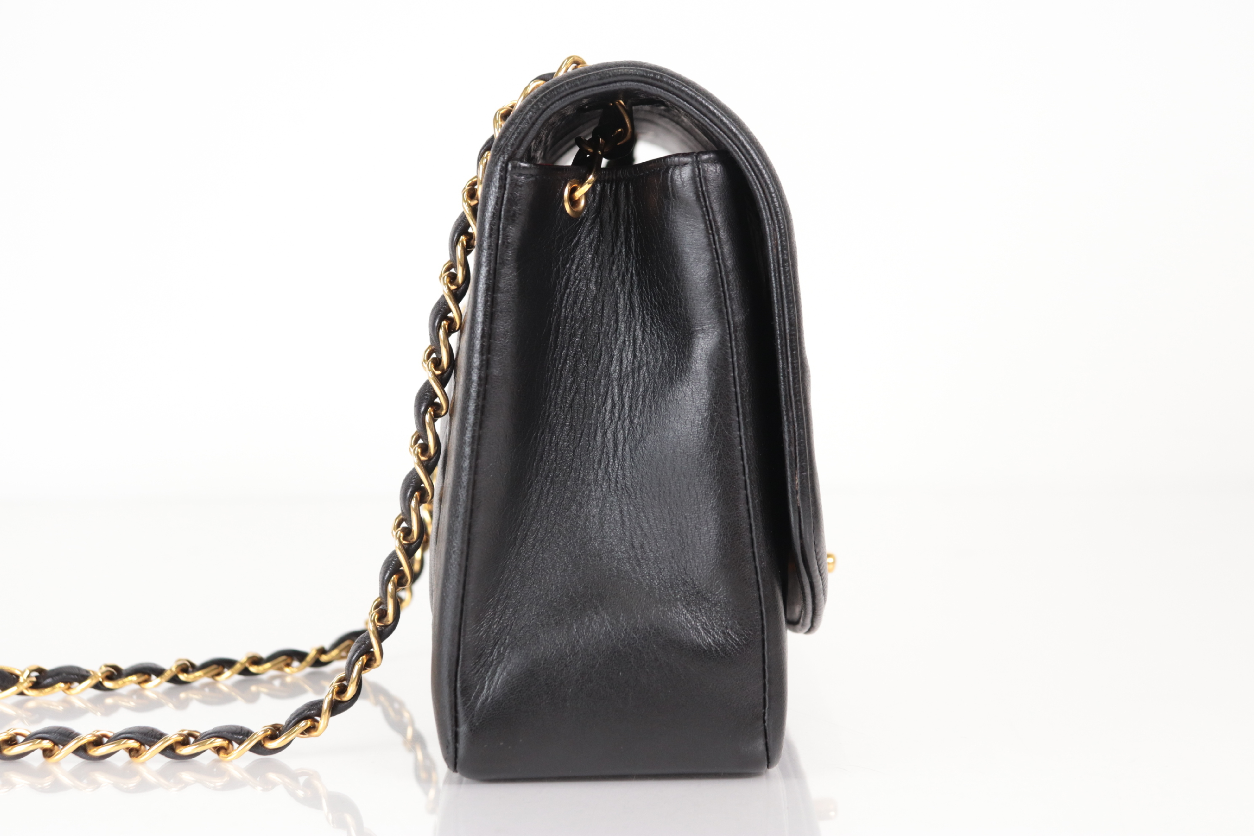 Diana 25 Lambskin Chain Shoulder Bag (Serial No. 2) — view 5