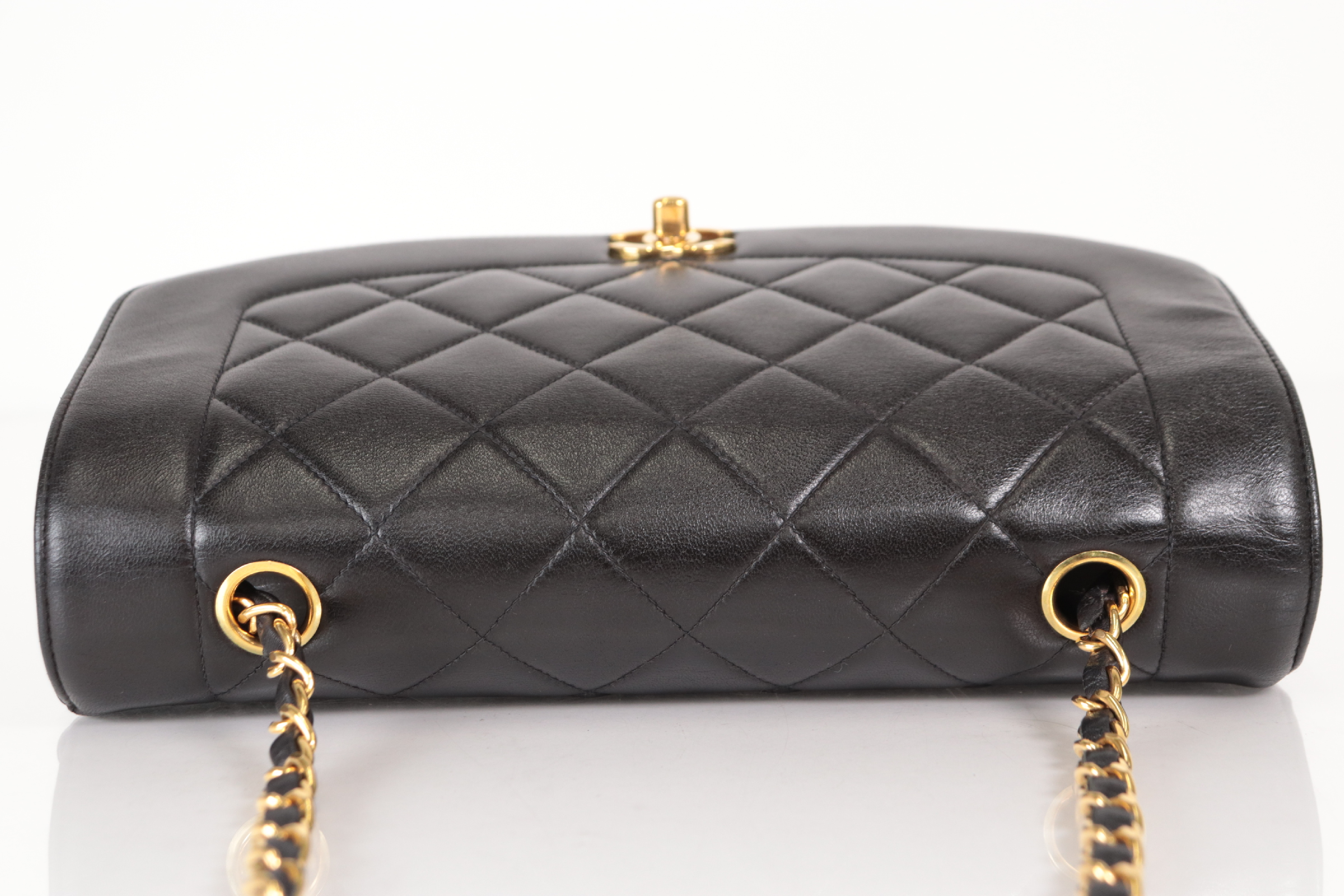 Diana 25 Lambskin Chain Shoulder Bag (Serial No. 2) — view 6