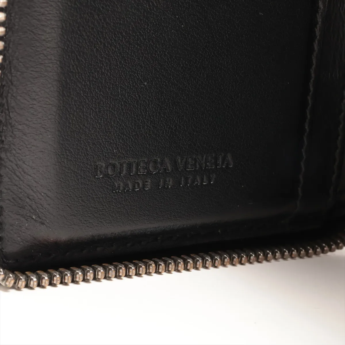 Maxi Intrecciato Cassette Leather Compact Wallet, Black — view 6