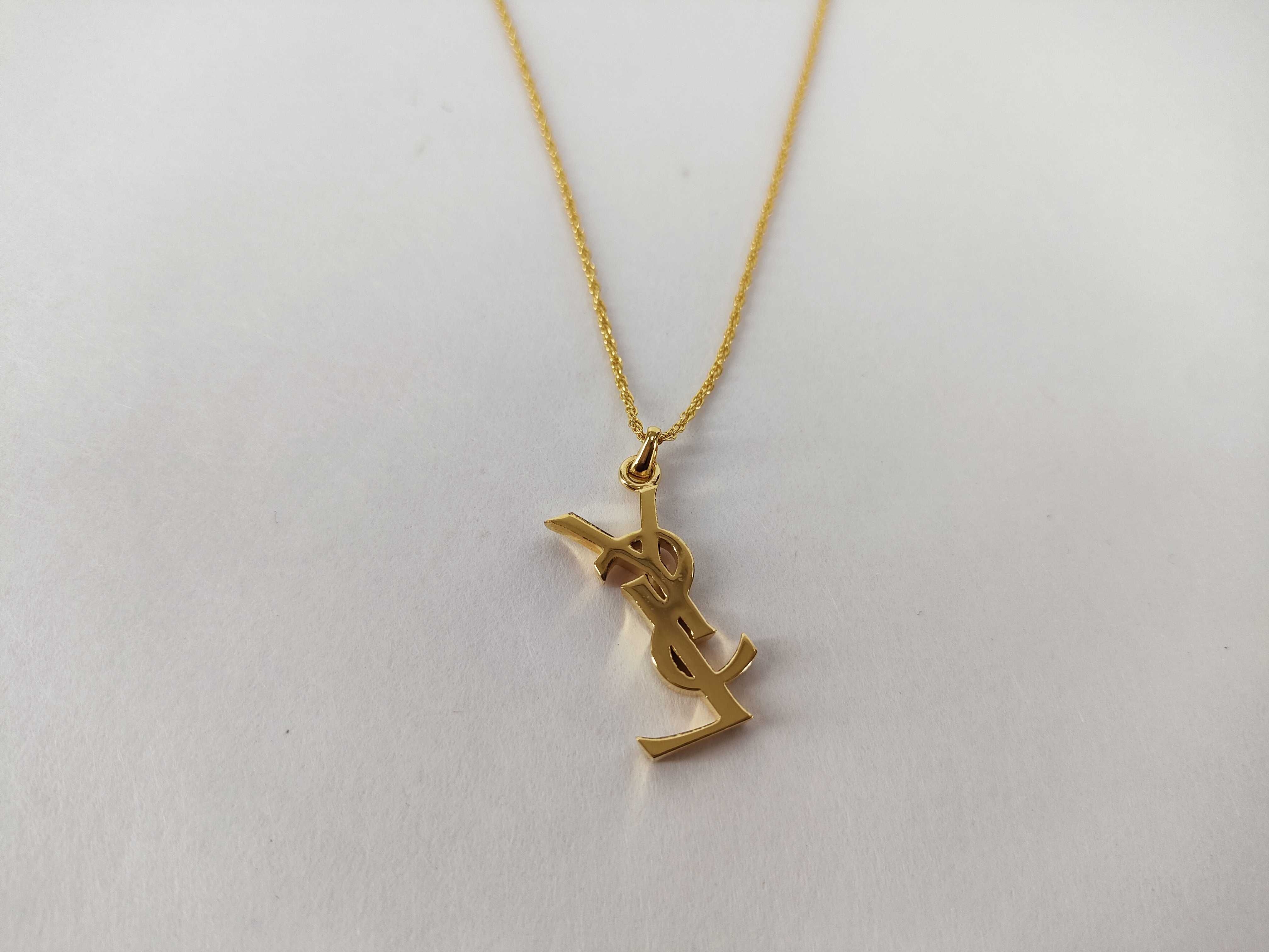 logo Cassandra gold necklace — view 2