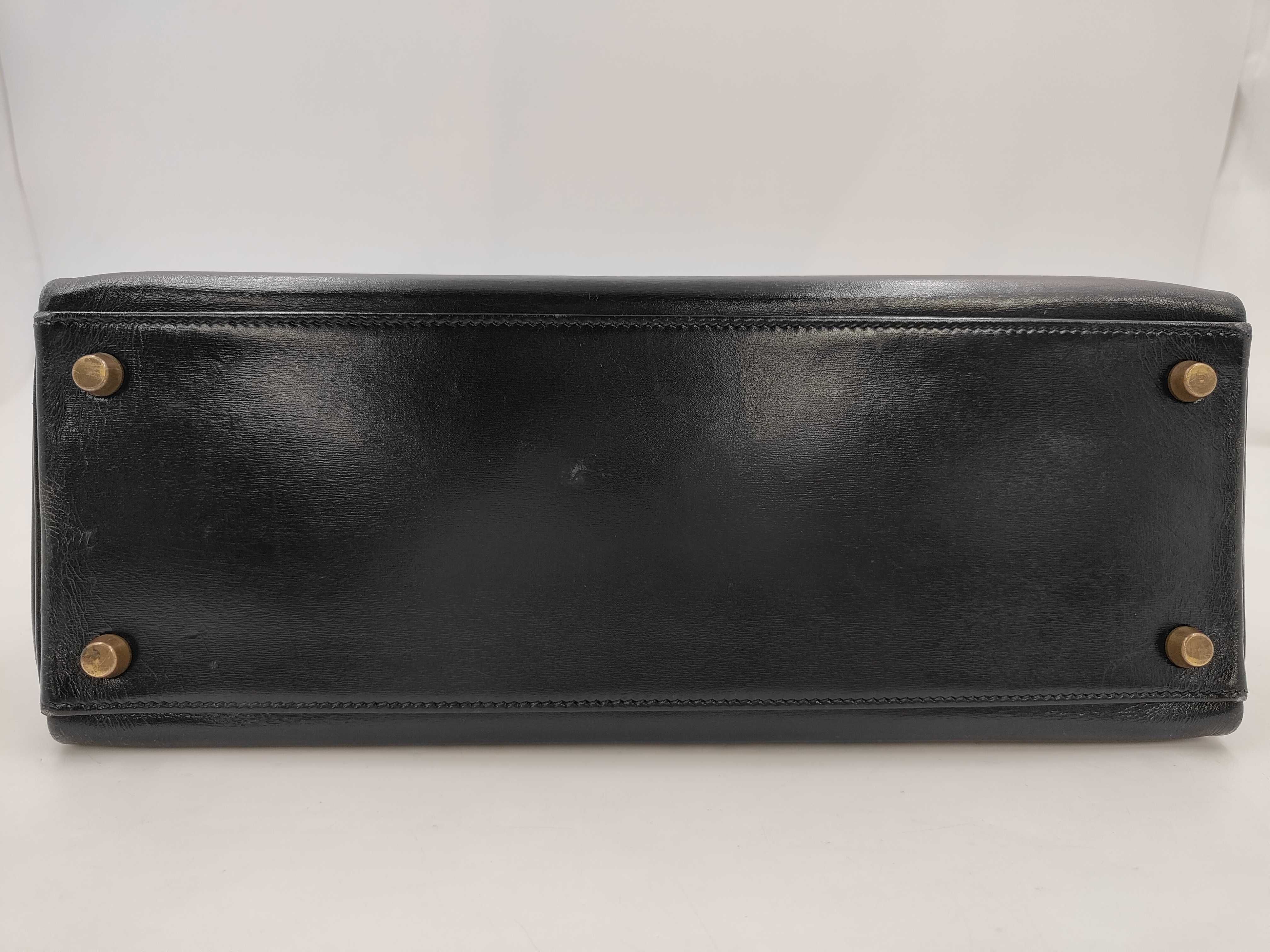 Kelly 32 Box Calf Leather, Black/Gold Hardware, S Stamped Handbag — view 3