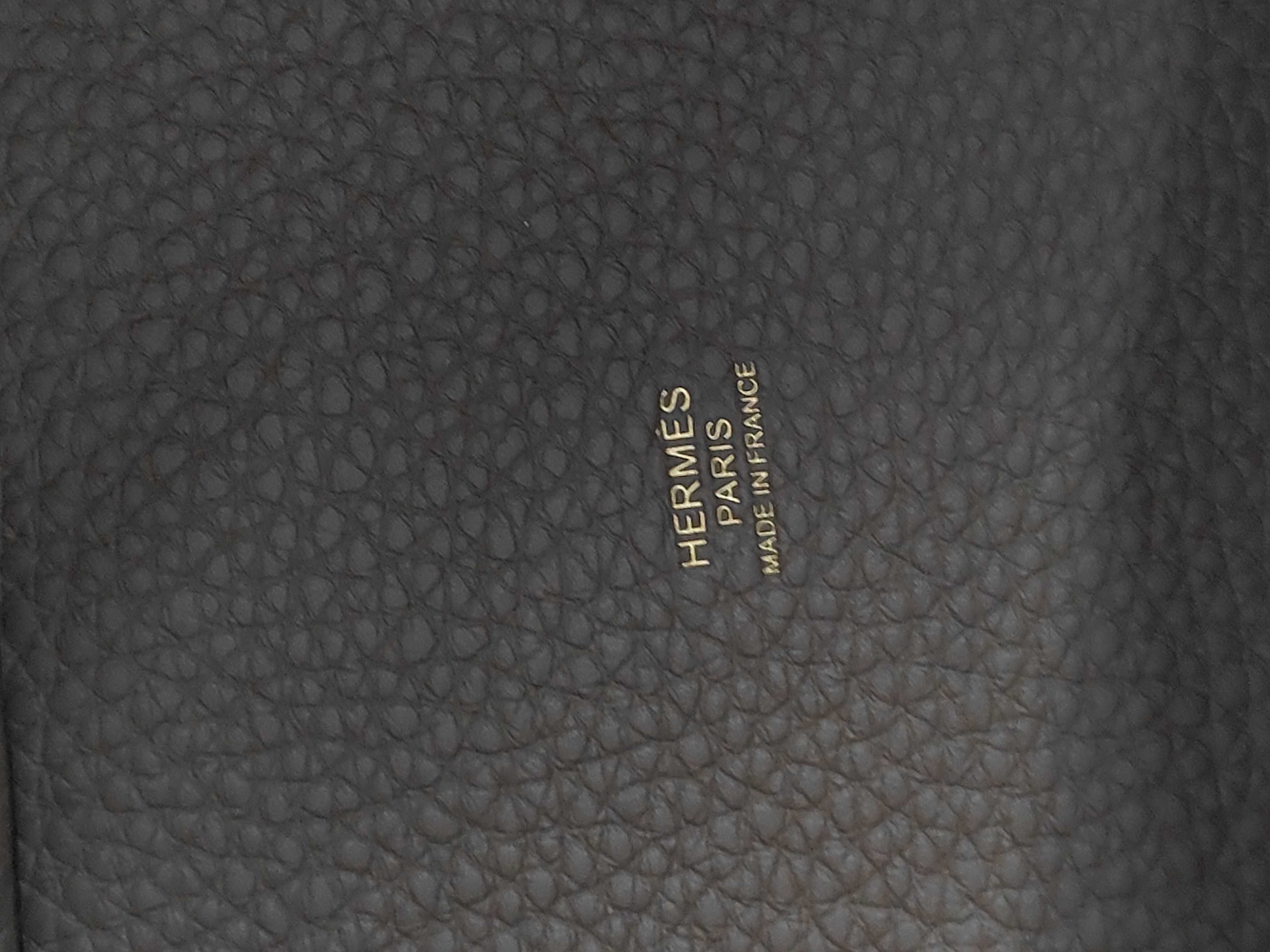 Picotin Lock 18 PM G stamp Gold hardware Taurillon Clemence Etoupe handbag — view 10