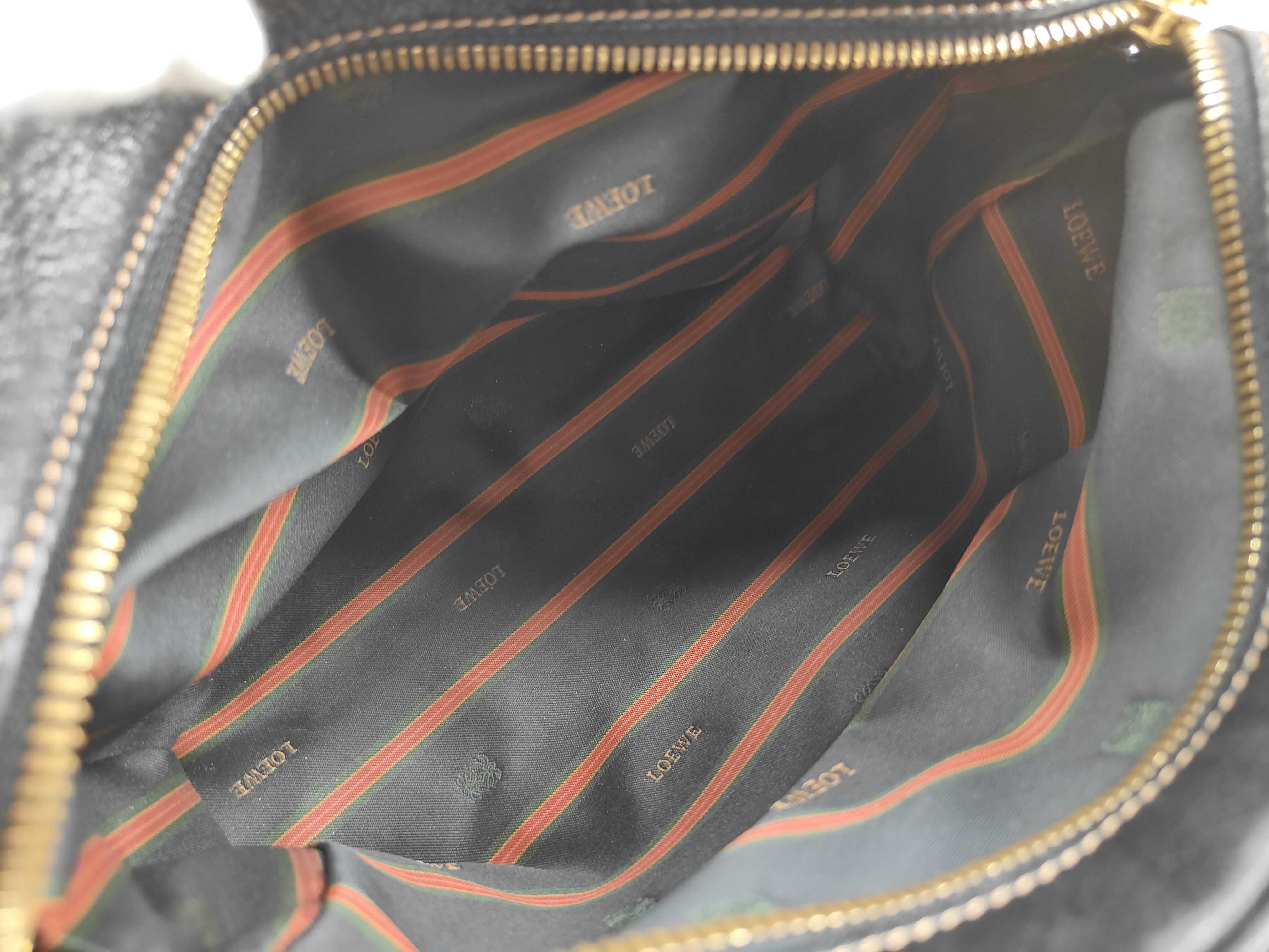 shoulder bag, leather, black, Anagram design. — view 12