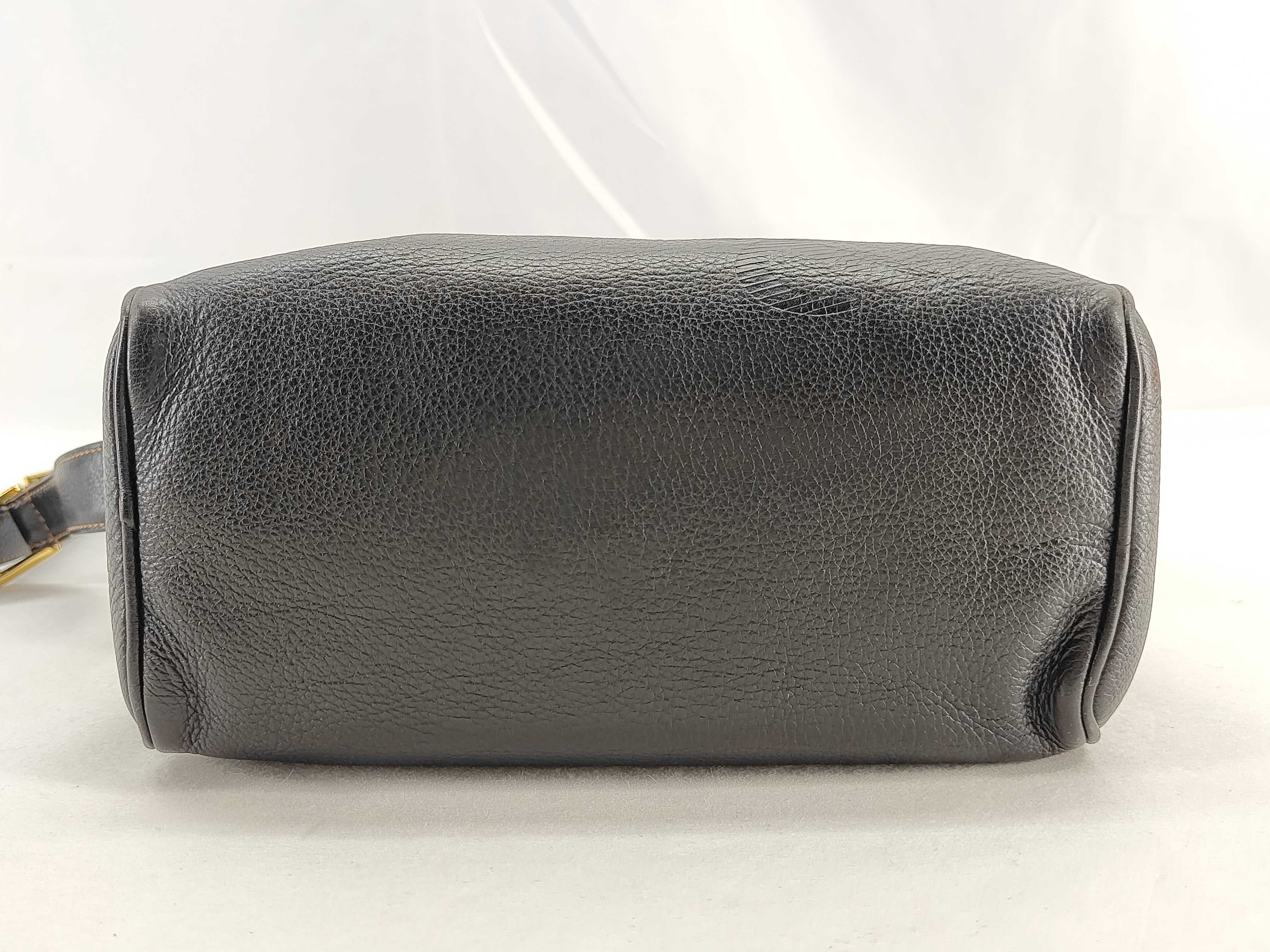shoulder bag, leather, black, Anagram design. — view 8
